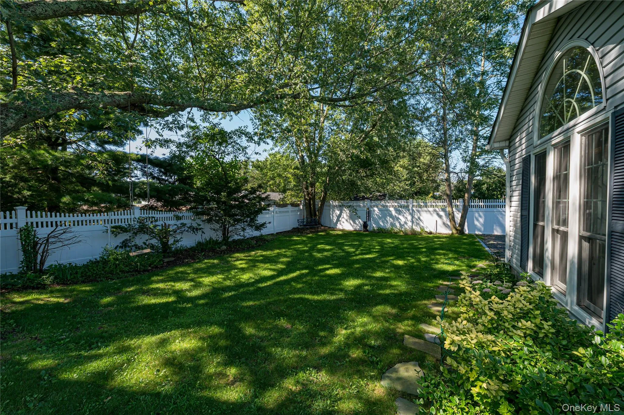 10 Stonehurst Circle, Brookhaven, NY, 3 Bedrooms Bedrooms, 7 Rooms Rooms,2 BathroomsBathrooms,Residential,For Rent,Stonehurst,0,1048451 10 Stonehurst Circle, Brookhaven, NY, 3 Bedrooms Bedrooms, 7 Rooms Rooms,2 BathroomsBathrooms,Residential,For Rent,Stonehurst,0,1048451