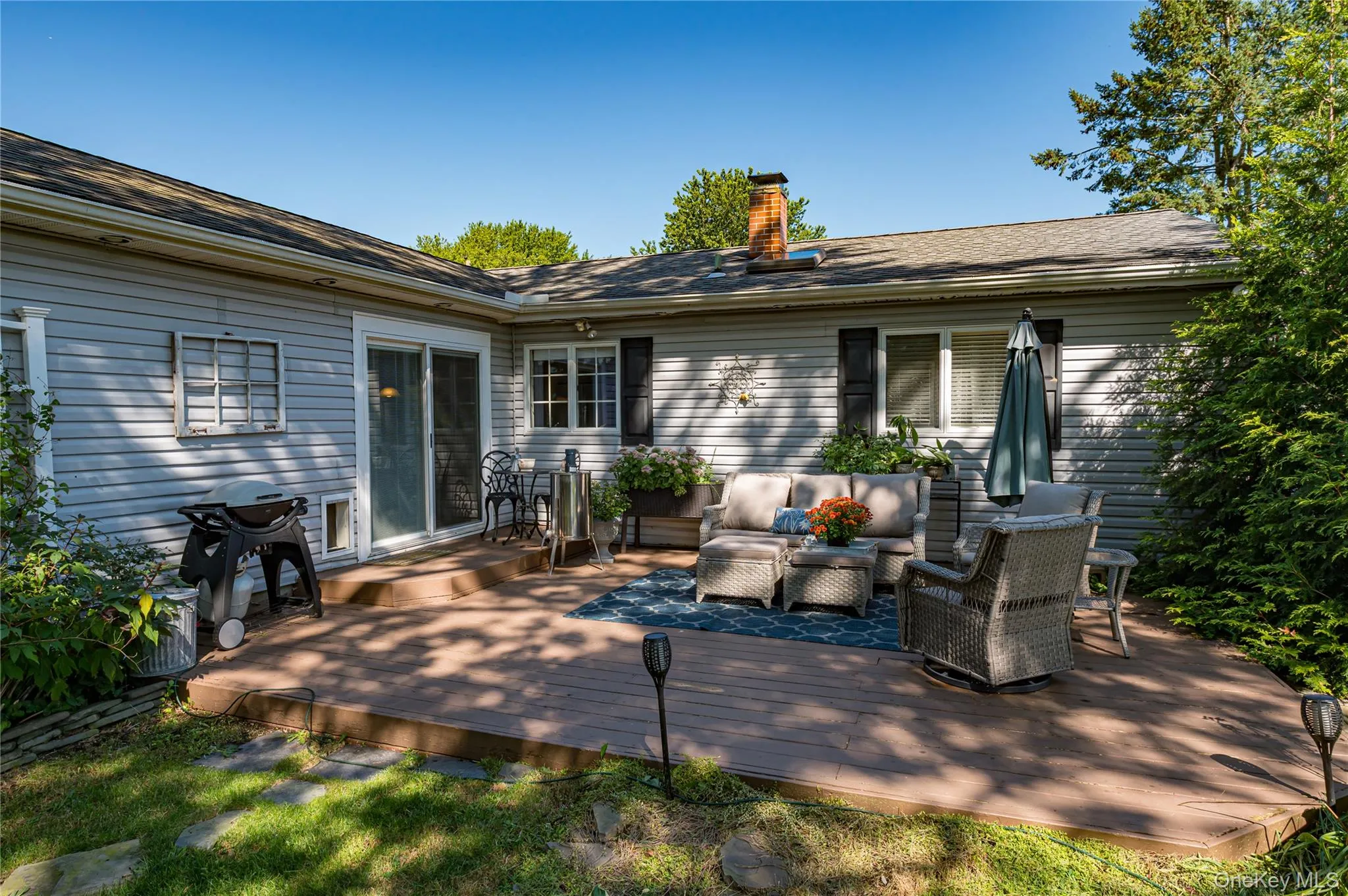 10 Stonehurst Circle, Brookhaven, NY, 3 Bedrooms Bedrooms, 7 Rooms Rooms,2 BathroomsBathrooms,Residential,For Rent,Stonehurst,0,1048451 10 Stonehurst Circle, Brookhaven, NY, 3 Bedrooms Bedrooms, 7 Rooms Rooms,2 BathroomsBathrooms,Residential,For Rent,Stonehurst,0,1048451