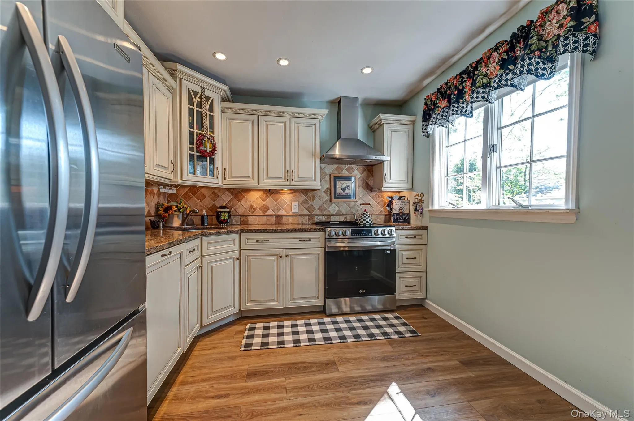 10 Stonehurst Circle, Brookhaven, NY, 3 Bedrooms Bedrooms, 7 Rooms Rooms,2 BathroomsBathrooms,Residential,For Rent,Stonehurst,0,1048451 10 Stonehurst Circle, Brookhaven, NY, 3 Bedrooms Bedrooms, 7 Rooms Rooms,2 BathroomsBathrooms,Residential,For Rent,Stonehurst,0,1048451