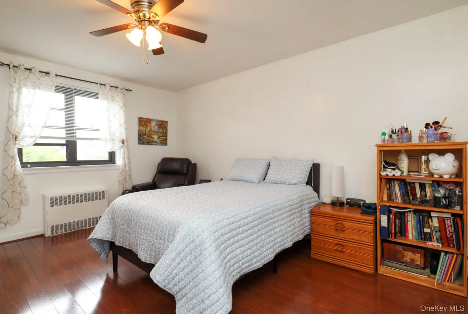 87-40 Francis Lewis Boulevard, New York, NY, 2 Bedrooms Bedrooms, 6 Rooms Rooms,1 BathroomBathrooms,Residential,For Rent,Francis Lewis,0,1048459 87-40 Francis Lewis Boulevard, New York, NY, 2 Bedrooms Bedrooms, 6 Rooms Rooms,1 BathroomBathrooms,Residential,For Rent,Francis Lewis,0,1048459