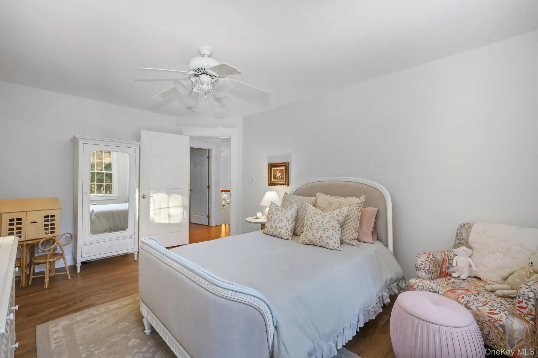 Bedroom 2 is an ensuite bedroom with ceiling fan and large closet. Bedroom 2 is an ensuite bedroom with ceiling fan and large closet.