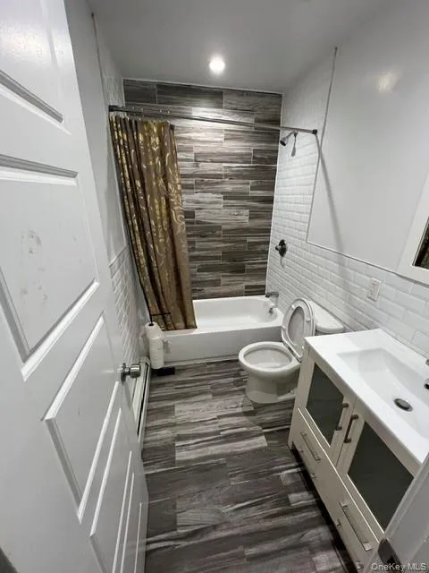 Full Bathroom Full Bathroom