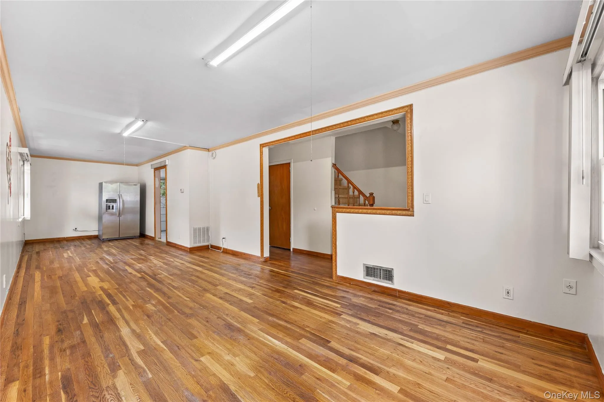 142-10 Oak Avenue, New York, NY, 3 Bedrooms Bedrooms, 8 Rooms Rooms,1 BathroomBathrooms,Residential,For Rent,Oak,0,1048477 142-10 Oak Avenue, New York, NY, 3 Bedrooms Bedrooms, 8 Rooms Rooms,1 BathroomBathrooms,Residential,For Rent,Oak,0,1048477