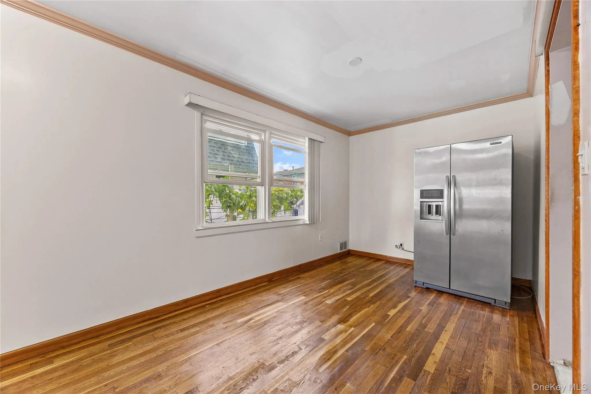 142-10 Oak Avenue, New York, NY, 3 Bedrooms Bedrooms, 8 Rooms Rooms,1 BathroomBathrooms,Residential,For Rent,Oak,0,1048477 142-10 Oak Avenue, New York, NY, 3 Bedrooms Bedrooms, 8 Rooms Rooms,1 BathroomBathrooms,Residential,For Rent,Oak,0,1048477