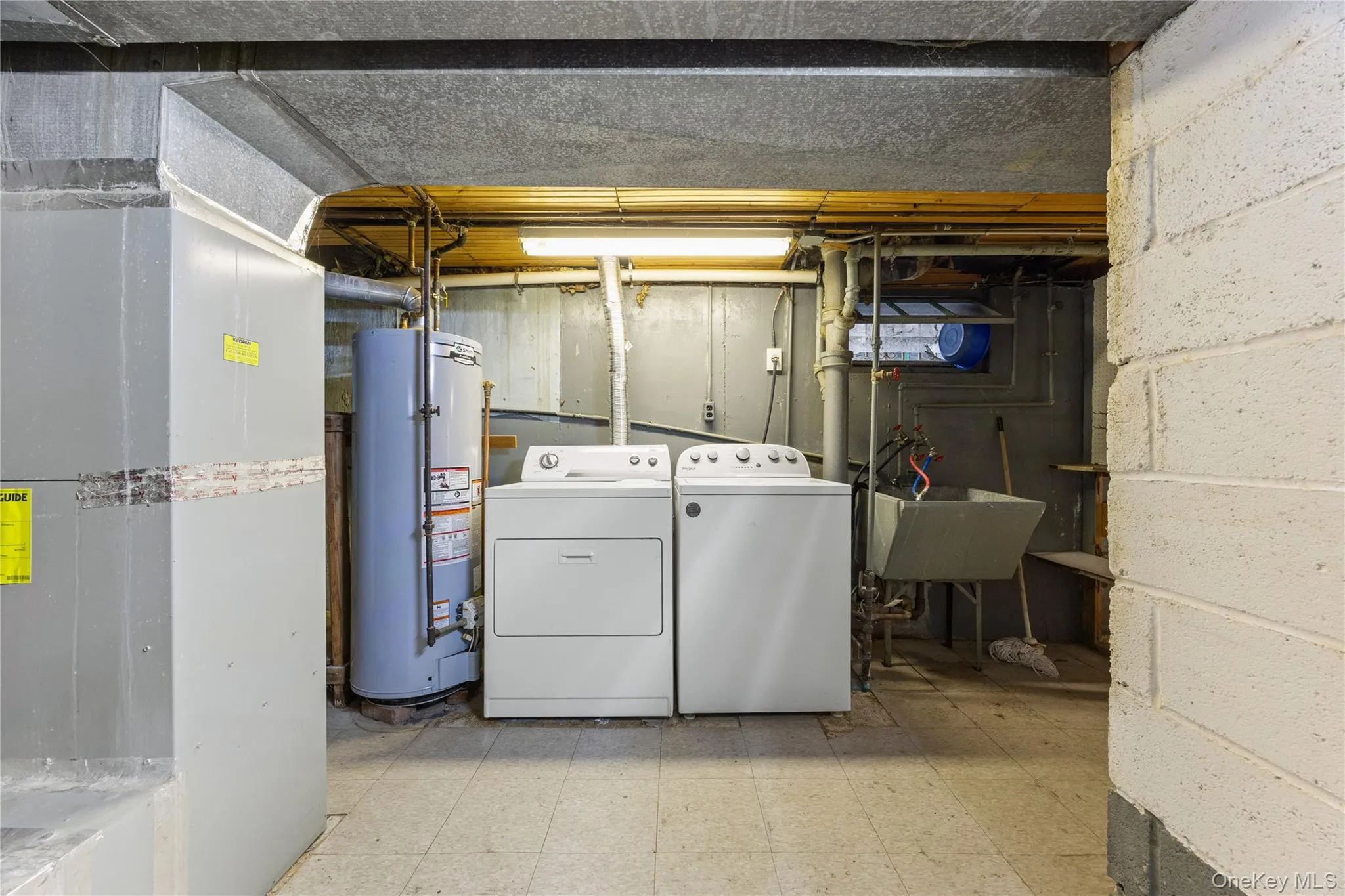 142-10 Oak Avenue, New York, NY, 3 Bedrooms Bedrooms, 8 Rooms Rooms,1 BathroomBathrooms,Residential,For Rent,Oak,0,1048477 142-10 Oak Avenue, New York, NY, 3 Bedrooms Bedrooms, 8 Rooms Rooms,1 BathroomBathrooms,Residential,For Rent,Oak,0,1048477