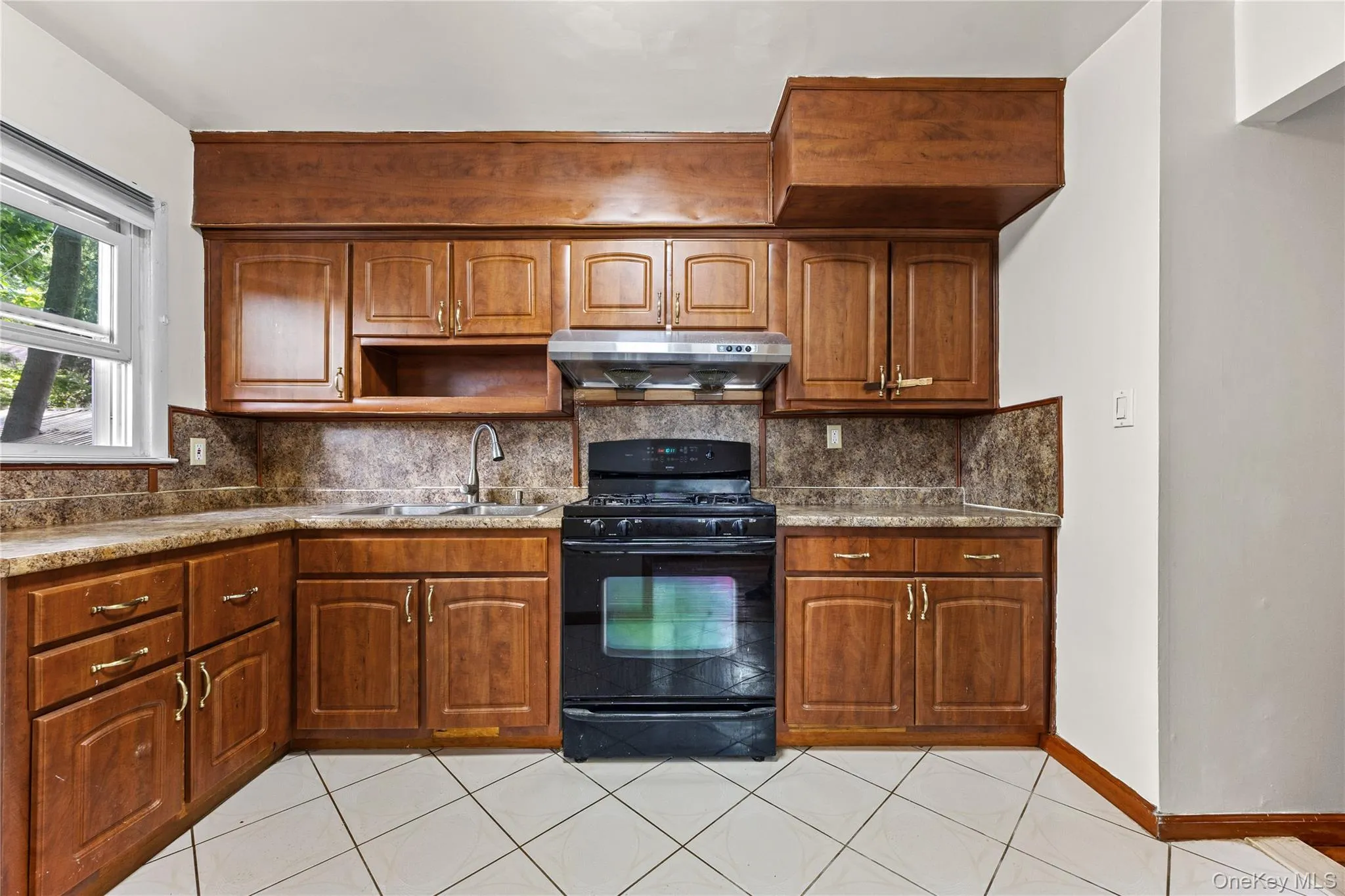 142-10 Oak Avenue, New York, NY, 3 Bedrooms Bedrooms, 8 Rooms Rooms,1 BathroomBathrooms,Residential,For Rent,Oak,0,1048477 142-10 Oak Avenue, New York, NY, 3 Bedrooms Bedrooms, 8 Rooms Rooms,1 BathroomBathrooms,Residential,For Rent,Oak,0,1048477