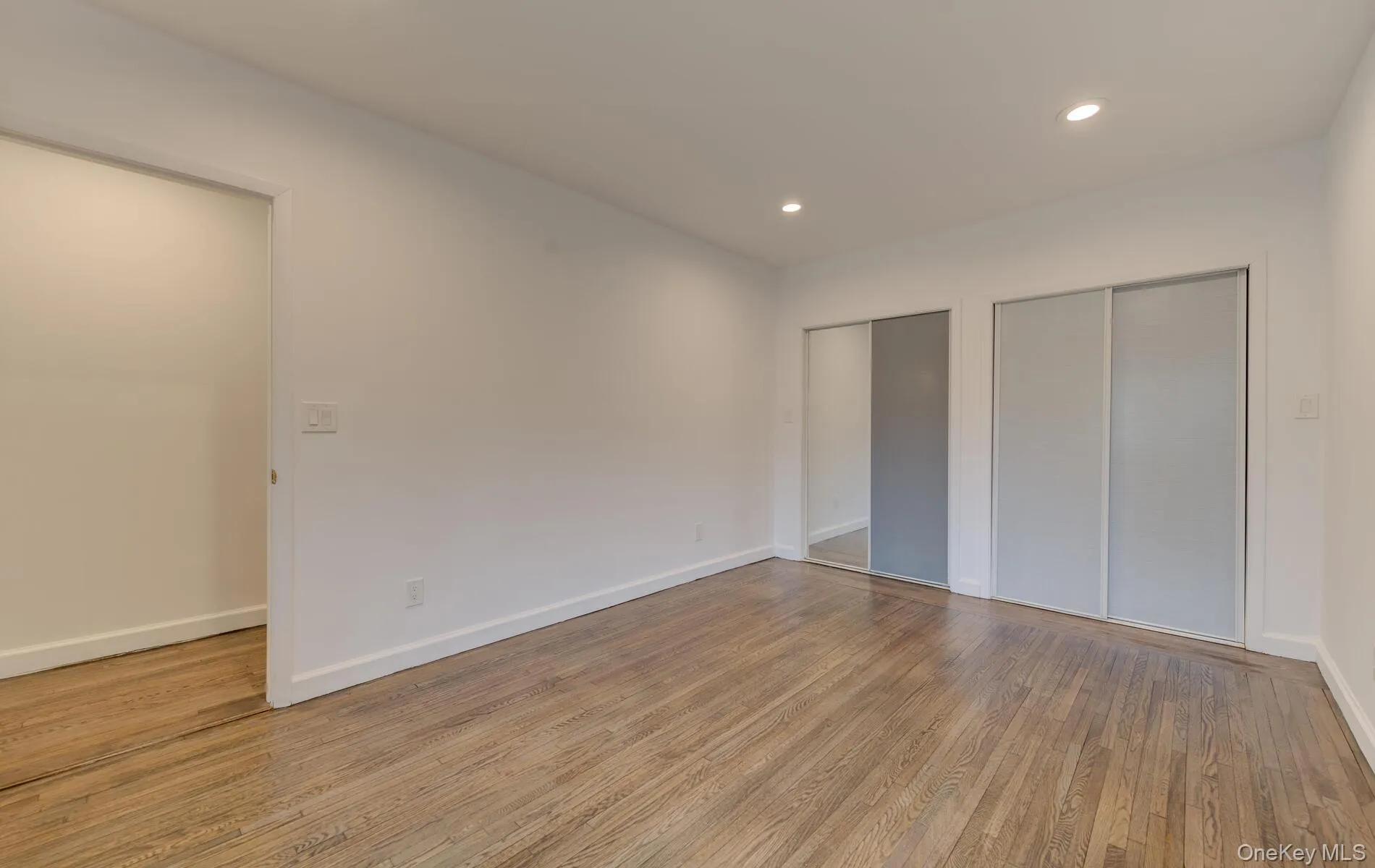 215 Middle Neck Road, North Hempstead, NY, 1 Bedroom Bedrooms, 3 Rooms Rooms,1 BathroomBathrooms,Residential Lease,For Rent,Middle Neck,0,1048479 215 Middle Neck Road, North Hempstead, NY, 1 Bedroom Bedrooms, 3 Rooms Rooms,1 BathroomBathrooms,Residential Lease,For Rent,Middle Neck,0,1048479