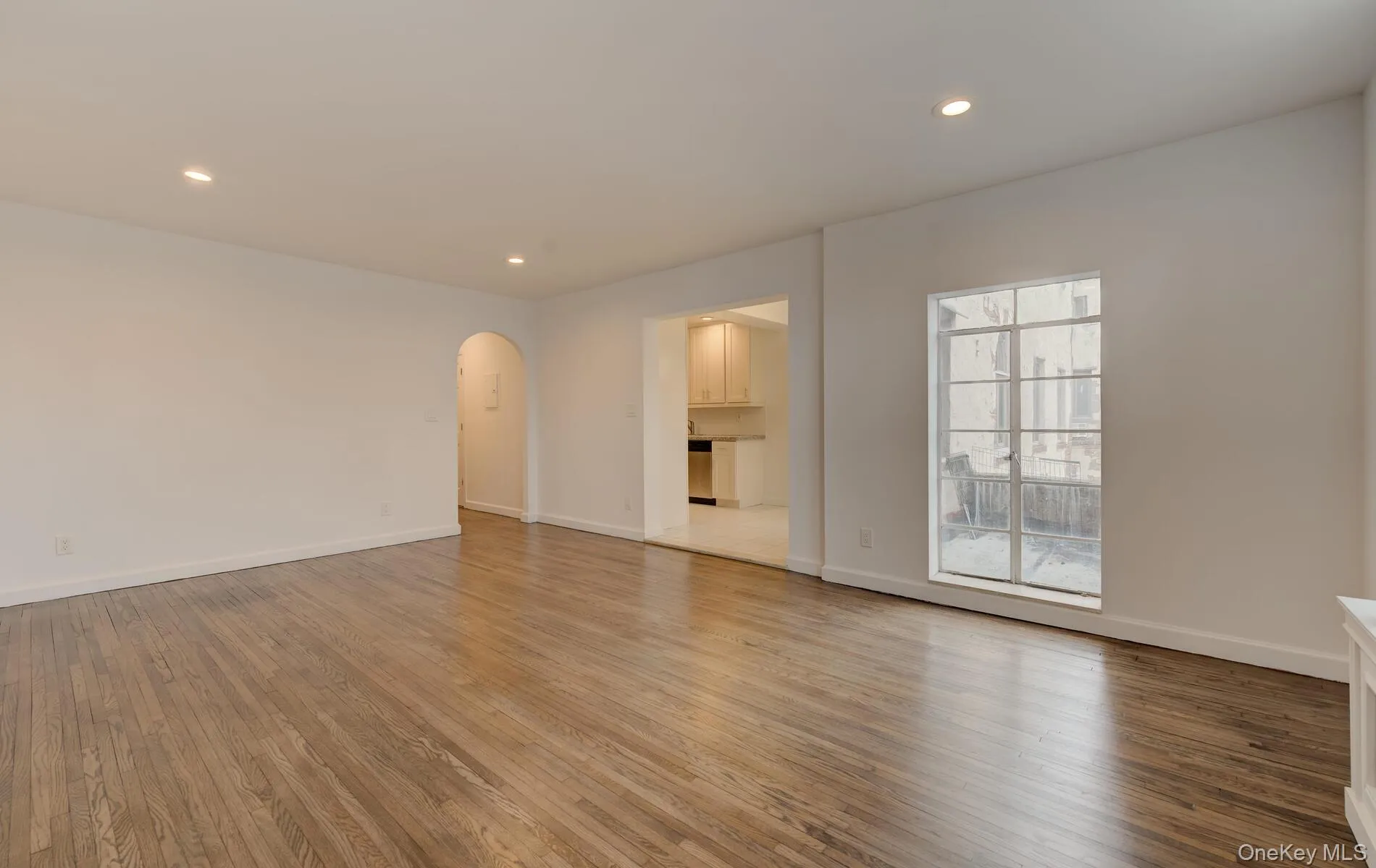 215 Middle Neck Road, North Hempstead, NY, 1 Bedroom Bedrooms, 3 Rooms Rooms,1 BathroomBathrooms,Residential Lease,For Rent,Middle Neck,0,1048479 215 Middle Neck Road, North Hempstead, NY, 1 Bedroom Bedrooms, 3 Rooms Rooms,1 BathroomBathrooms,Residential Lease,For Rent,Middle Neck,0,1048479