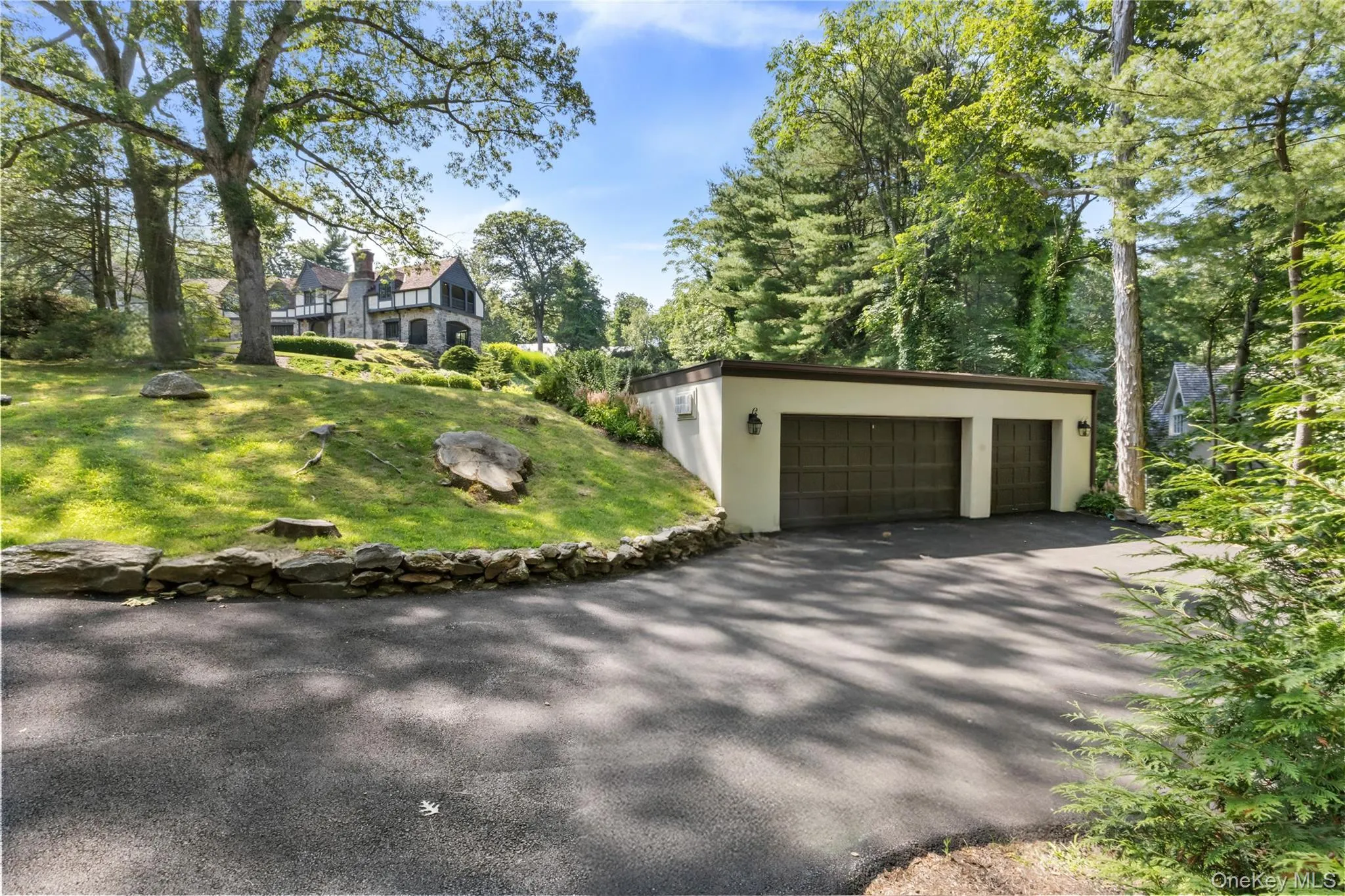 4 Commodore Avenue, Harrison, NY, 7 Bedrooms Bedrooms, 18 Rooms Rooms,8 BathroomsBathrooms,Residential,For Rent,Commodore,0,1048484 4 Commodore Avenue, Harrison, NY, 7 Bedrooms Bedrooms, 18 Rooms Rooms,8 BathroomsBathrooms,Residential,For Rent,Commodore,0,1048484