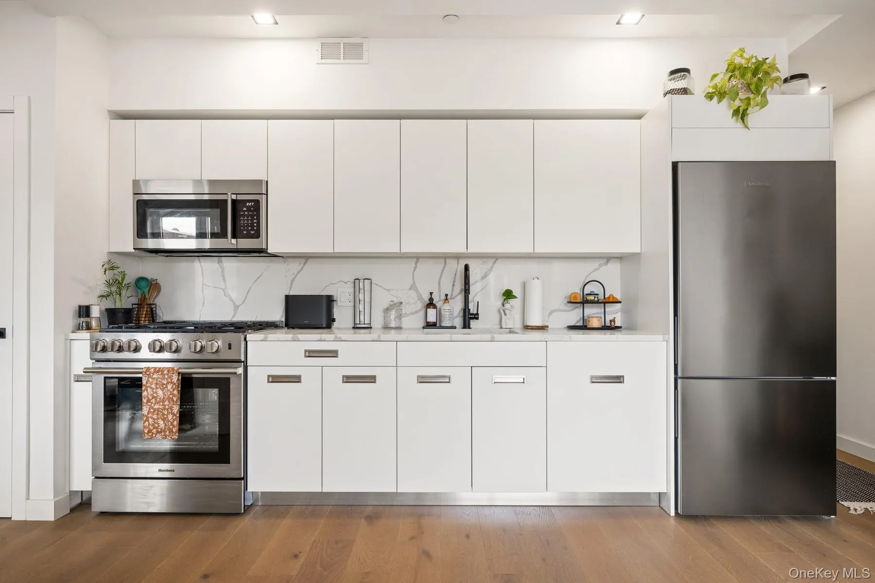 618 Avenue H, New York, NY, 1 Bedroom Bedrooms, 2 Rooms Rooms,1 BathroomBathrooms,Residential,For Rent,Avenue H,0,1048485 618 Avenue H, New York, NY, 1 Bedroom Bedrooms, 2 Rooms Rooms,1 BathroomBathrooms,Residential,For Rent,Avenue H,0,1048485