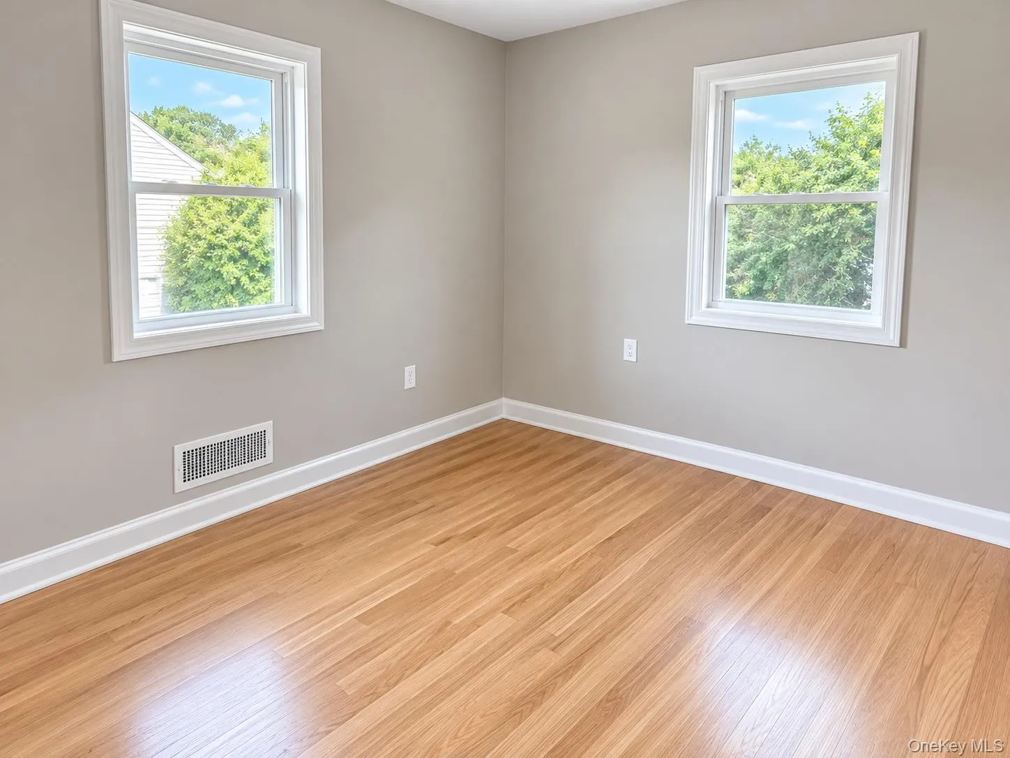 60 Howard Avenue, Babylon, NY, 3 Bedrooms Bedrooms, 5 Rooms Rooms,1 BathroomBathrooms,Residential,For Rent,Howard,0,1048486 60 Howard Avenue, Babylon, NY, 3 Bedrooms Bedrooms, 5 Rooms Rooms,1 BathroomBathrooms,Residential,For Rent,Howard,0,1048486