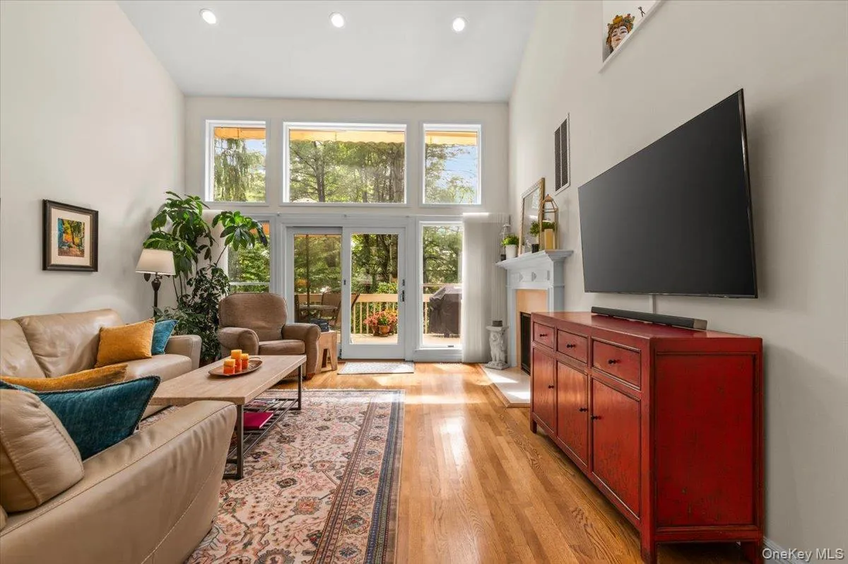 53 Willow Ridge Drive, Smithtown, NY, 3 Bedrooms Bedrooms, 10 Rooms Rooms,3 BathroomsBathrooms,Residential,For Rent,Willow Ridge,0,1048487 53 Willow Ridge Drive, Smithtown, NY, 3 Bedrooms Bedrooms, 10 Rooms Rooms,3 BathroomsBathrooms,Residential,For Rent,Willow Ridge,0,1048487