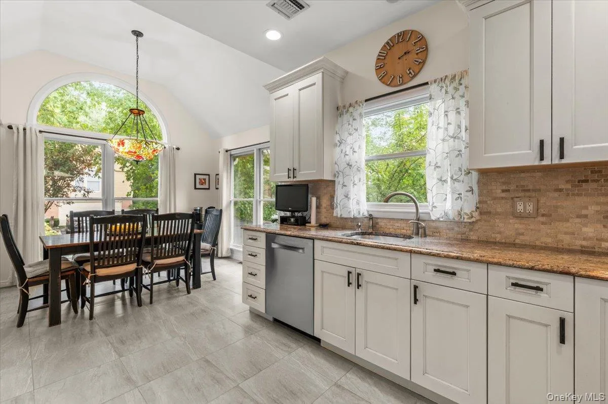 53 Willow Ridge Drive, Smithtown, NY, 3 Bedrooms Bedrooms, 10 Rooms Rooms,3 BathroomsBathrooms,Residential,For Rent,Willow Ridge,0,1048487 53 Willow Ridge Drive, Smithtown, NY, 3 Bedrooms Bedrooms, 10 Rooms Rooms,3 BathroomsBathrooms,Residential,For Rent,Willow Ridge,0,1048487