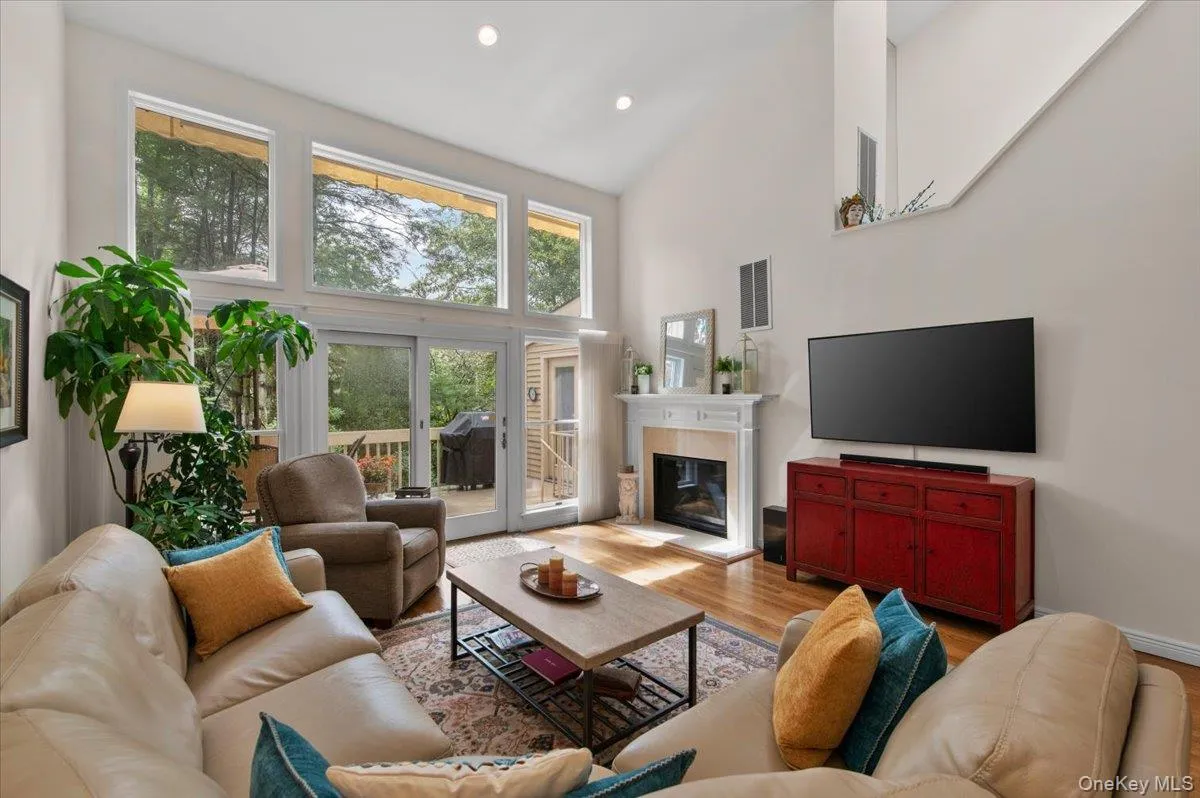 53 Willow Ridge Drive, Smithtown, NY, 3 Bedrooms Bedrooms, 10 Rooms Rooms,3 BathroomsBathrooms,Residential,For Rent,Willow Ridge,0,1048487 53 Willow Ridge Drive, Smithtown, NY, 3 Bedrooms Bedrooms, 10 Rooms Rooms,3 BathroomsBathrooms,Residential,For Rent,Willow Ridge,0,1048487