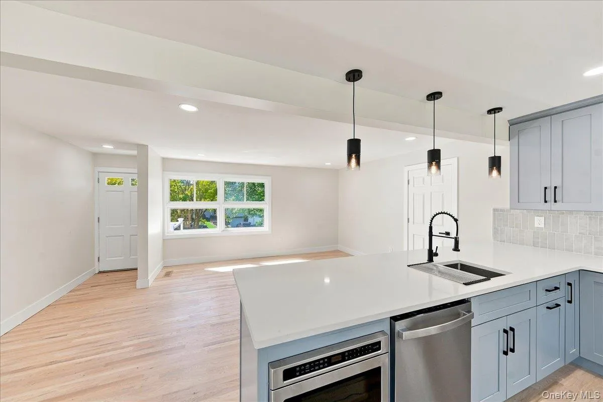 724 Locksley Road, Yorktown, NY, 4 Bedrooms Bedrooms, 7 Rooms Rooms,2 BathroomsBathrooms,Residential,For Rent,Locksley,0,1048488 724 Locksley Road, Yorktown, NY, 4 Bedrooms Bedrooms, 7 Rooms Rooms,2 BathroomsBathrooms,Residential,For Rent,Locksley,0,1048488