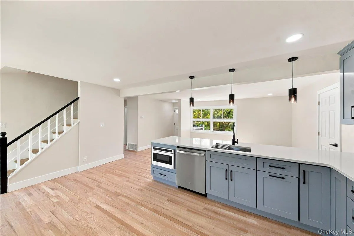724 Locksley Road, Yorktown, NY, 4 Bedrooms Bedrooms, 7 Rooms Rooms,2 BathroomsBathrooms,Residential,For Rent,Locksley,0,1048488 724 Locksley Road, Yorktown, NY, 4 Bedrooms Bedrooms, 7 Rooms Rooms,2 BathroomsBathrooms,Residential,For Rent,Locksley,0,1048488
