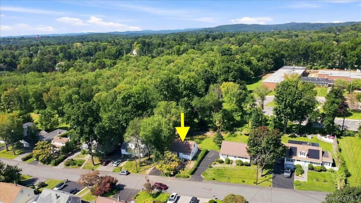 724 Locksley Road, Yorktown, NY, 4 Bedrooms Bedrooms, 7 Rooms Rooms,2 BathroomsBathrooms,Residential,For Rent,Locksley,0,1048488 724 Locksley Road, Yorktown, NY, 4 Bedrooms Bedrooms, 7 Rooms Rooms,2 BathroomsBathrooms,Residential,For Rent,Locksley,0,1048488