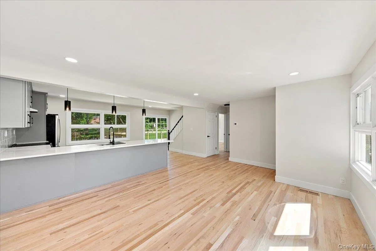 724 Locksley Road, Yorktown, NY, 4 Bedrooms Bedrooms, 7 Rooms Rooms,2 BathroomsBathrooms,Residential,For Rent,Locksley,0,1048488 724 Locksley Road, Yorktown, NY, 4 Bedrooms Bedrooms, 7 Rooms Rooms,2 BathroomsBathrooms,Residential,For Rent,Locksley,0,1048488