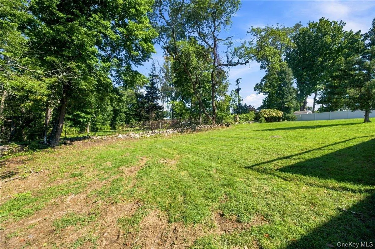 724 Locksley Road, Yorktown, NY, 4 Bedrooms Bedrooms, 7 Rooms Rooms,2 BathroomsBathrooms,Residential,For Rent,Locksley,0,1048488 724 Locksley Road, Yorktown, NY, 4 Bedrooms Bedrooms, 7 Rooms Rooms,2 BathroomsBathrooms,Residential,For Rent,Locksley,0,1048488