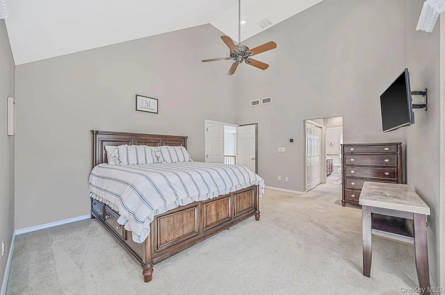 4 Holly Lane, Smithtown, NY, 3 Bedrooms Bedrooms, 10 Rooms Rooms,3 BathroomsBathrooms,Residential,For Rent,Holly,0,1048497 4 Holly Lane, Smithtown, NY, 3 Bedrooms Bedrooms, 10 Rooms Rooms,3 BathroomsBathrooms,Residential,For Rent,Holly,0,1048497