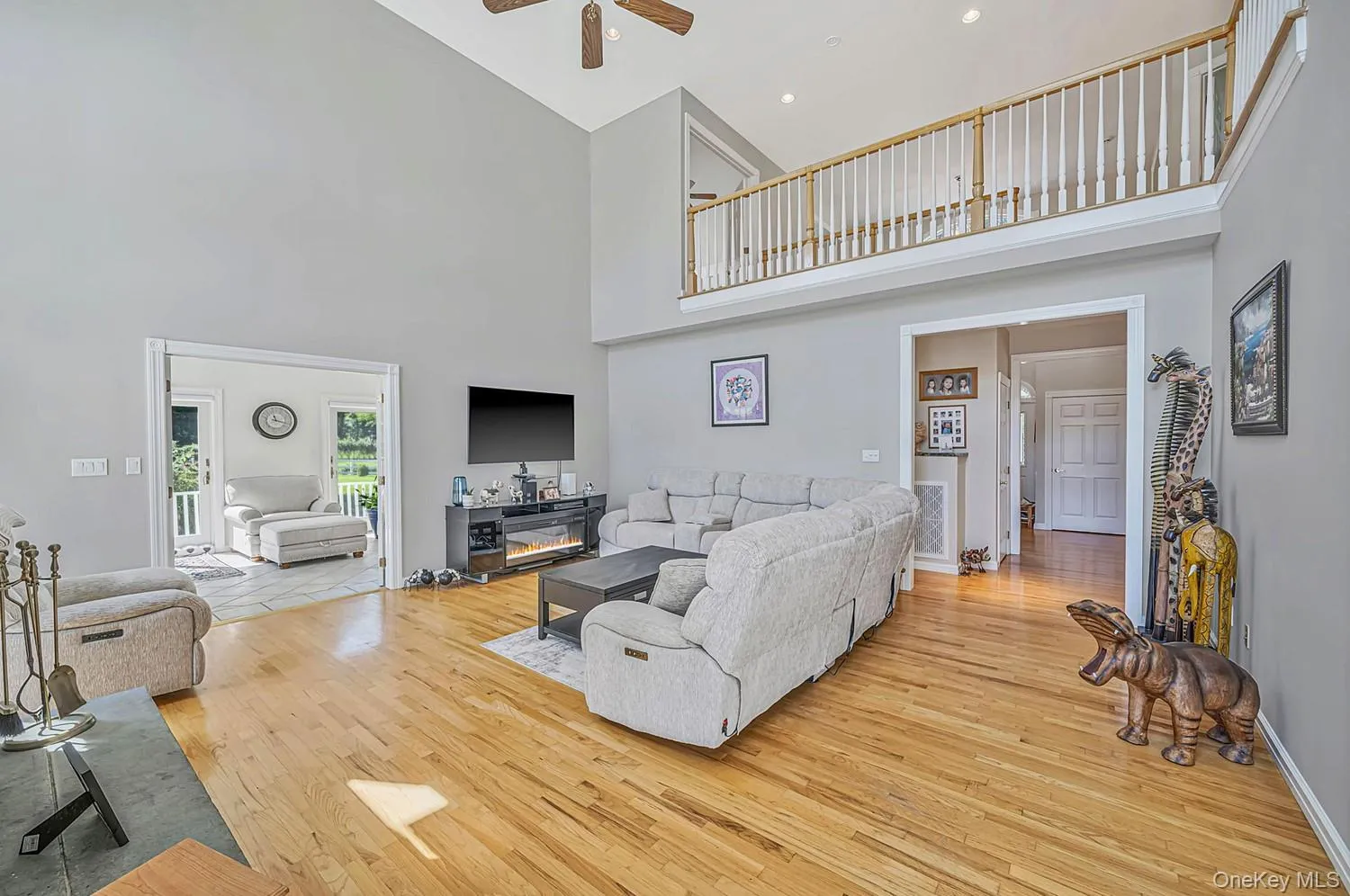 4 Holly Lane, Smithtown, NY, 3 Bedrooms Bedrooms, 10 Rooms Rooms,3 BathroomsBathrooms,Residential,For Rent,Holly,0,1048497 4 Holly Lane, Smithtown, NY, 3 Bedrooms Bedrooms, 10 Rooms Rooms,3 BathroomsBathrooms,Residential,For Rent,Holly,0,1048497