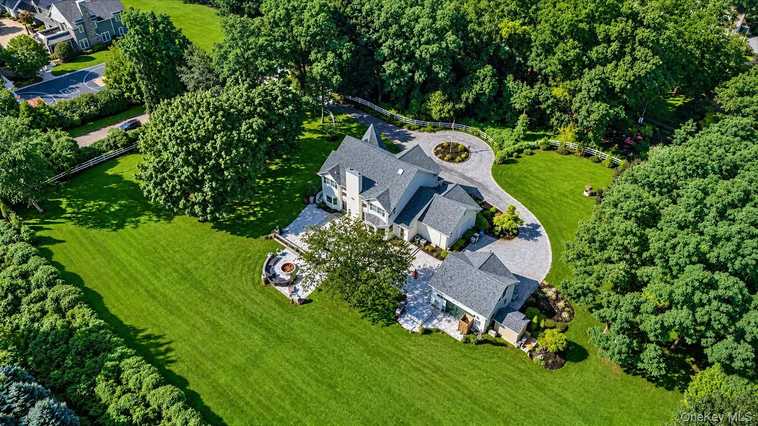 4 Holly Lane, Smithtown, NY, 3 Bedrooms Bedrooms, 10 Rooms Rooms,3 BathroomsBathrooms,Residential,For Rent,Holly,0,1048497 4 Holly Lane, Smithtown, NY, 3 Bedrooms Bedrooms, 10 Rooms Rooms,3 BathroomsBathrooms,Residential,For Rent,Holly,0,1048497
