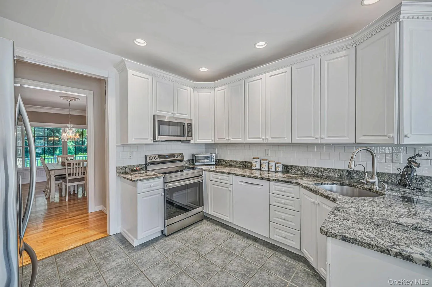 4 Holly Lane, Smithtown, NY, 3 Bedrooms Bedrooms, 10 Rooms Rooms,3 BathroomsBathrooms,Residential,For Rent,Holly,0,1048497 4 Holly Lane, Smithtown, NY, 3 Bedrooms Bedrooms, 10 Rooms Rooms,3 BathroomsBathrooms,Residential,For Rent,Holly,0,1048497