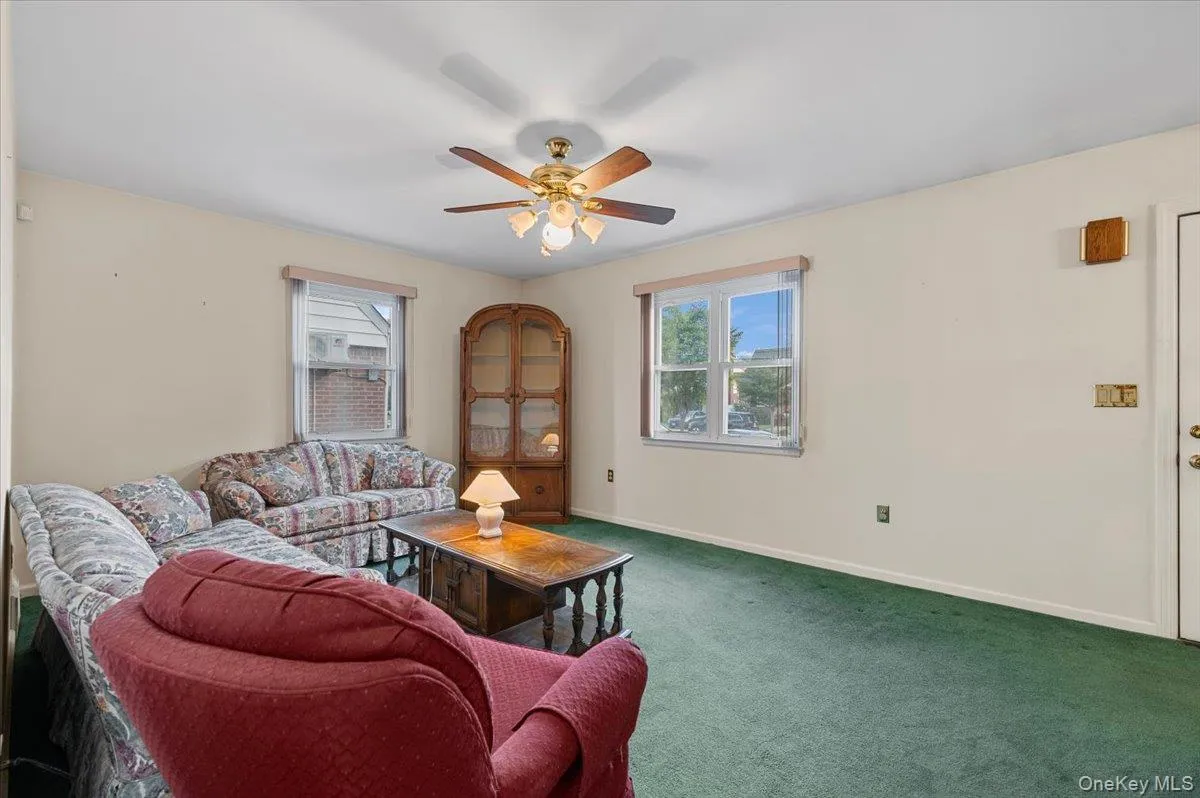 7607 Hewlett Street, New York, NY, 4 Bedrooms Bedrooms, 7 Rooms Rooms,2 BathroomsBathrooms,Residential,For Rent,Hewlett,0,1048498 7607 Hewlett Street, New York, NY, 4 Bedrooms Bedrooms, 7 Rooms Rooms,2 BathroomsBathrooms,Residential,For Rent,Hewlett,0,1048498