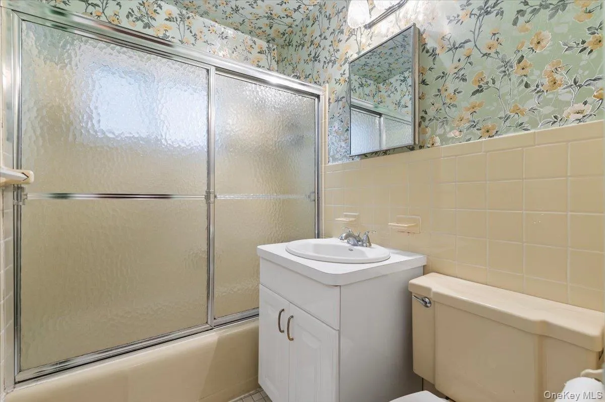 7607 Hewlett Street, New York, NY, 4 Bedrooms Bedrooms, 7 Rooms Rooms,2 BathroomsBathrooms,Residential,For Rent,Hewlett,0,1048498 7607 Hewlett Street, New York, NY, 4 Bedrooms Bedrooms, 7 Rooms Rooms,2 BathroomsBathrooms,Residential,For Rent,Hewlett,0,1048498