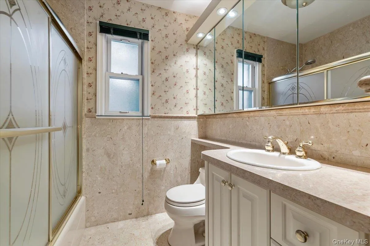 7607 Hewlett Street, New York, NY, 4 Bedrooms Bedrooms, 7 Rooms Rooms,2 BathroomsBathrooms,Residential,For Rent,Hewlett,0,1048498 7607 Hewlett Street, New York, NY, 4 Bedrooms Bedrooms, 7 Rooms Rooms,2 BathroomsBathrooms,Residential,For Rent,Hewlett,0,1048498
