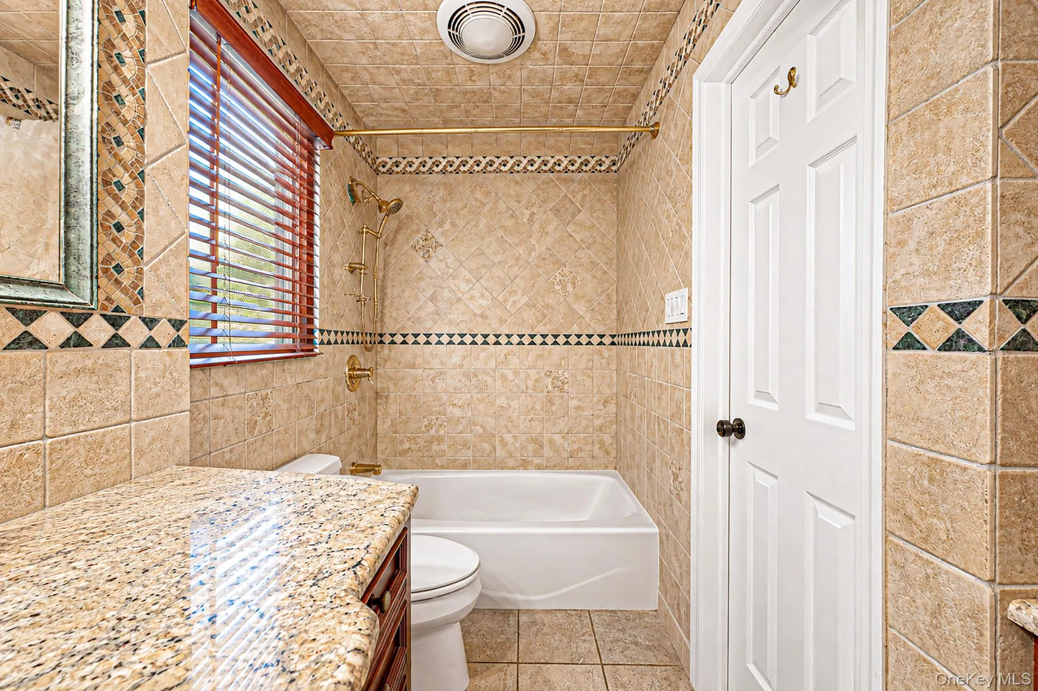3 Saggese Lane, Smithtown, NY, 5 Bedrooms Bedrooms, 10 Rooms Rooms,4 BathroomsBathrooms,Residential,For Rent,Saggese,0,1048499 3 Saggese Lane, Smithtown, NY, 5 Bedrooms Bedrooms, 10 Rooms Rooms,4 BathroomsBathrooms,Residential,For Rent,Saggese,0,1048499