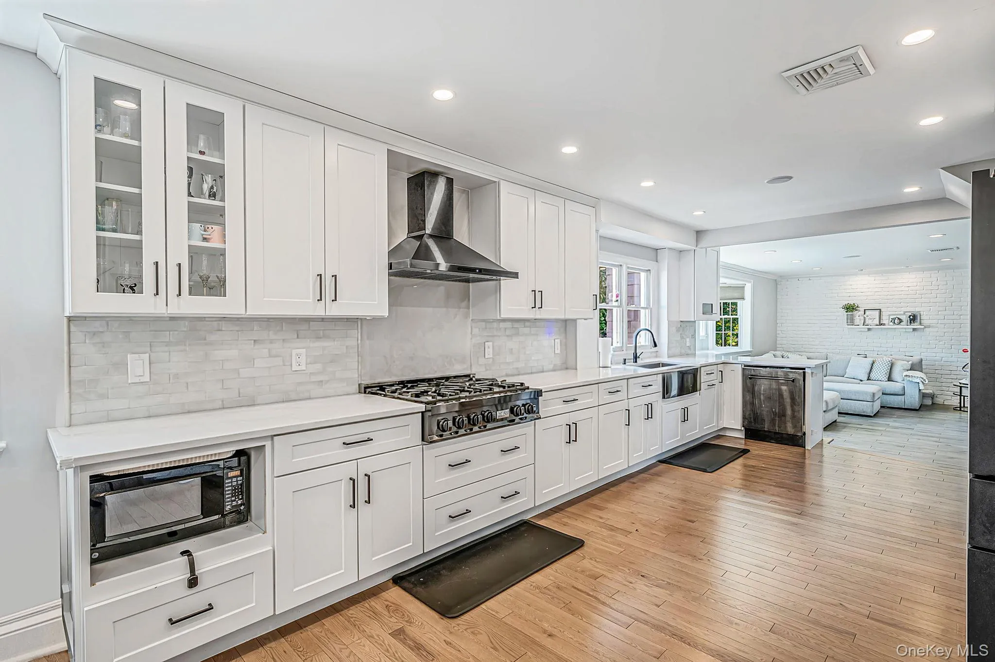 3 Saggese Lane, Smithtown, NY, 5 Bedrooms Bedrooms, 10 Rooms Rooms,4 BathroomsBathrooms,Residential,For Rent,Saggese,0,1048499 3 Saggese Lane, Smithtown, NY, 5 Bedrooms Bedrooms, 10 Rooms Rooms,4 BathroomsBathrooms,Residential,For Rent,Saggese,0,1048499