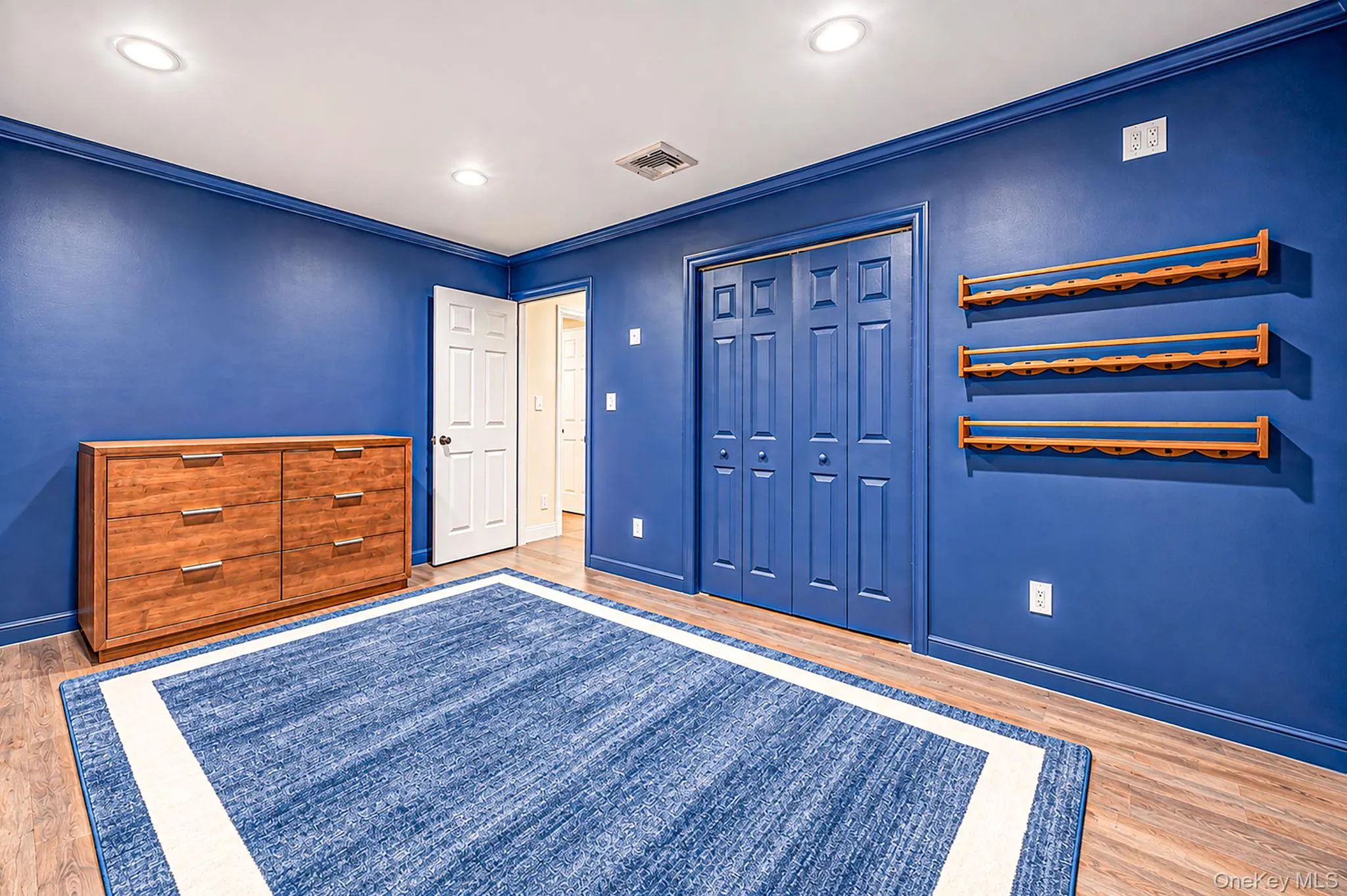3 Saggese Lane, Smithtown, NY, 5 Bedrooms Bedrooms, 10 Rooms Rooms,4 BathroomsBathrooms,Residential,For Rent,Saggese,0,1048499 3 Saggese Lane, Smithtown, NY, 5 Bedrooms Bedrooms, 10 Rooms Rooms,4 BathroomsBathrooms,Residential,For Rent,Saggese,0,1048499