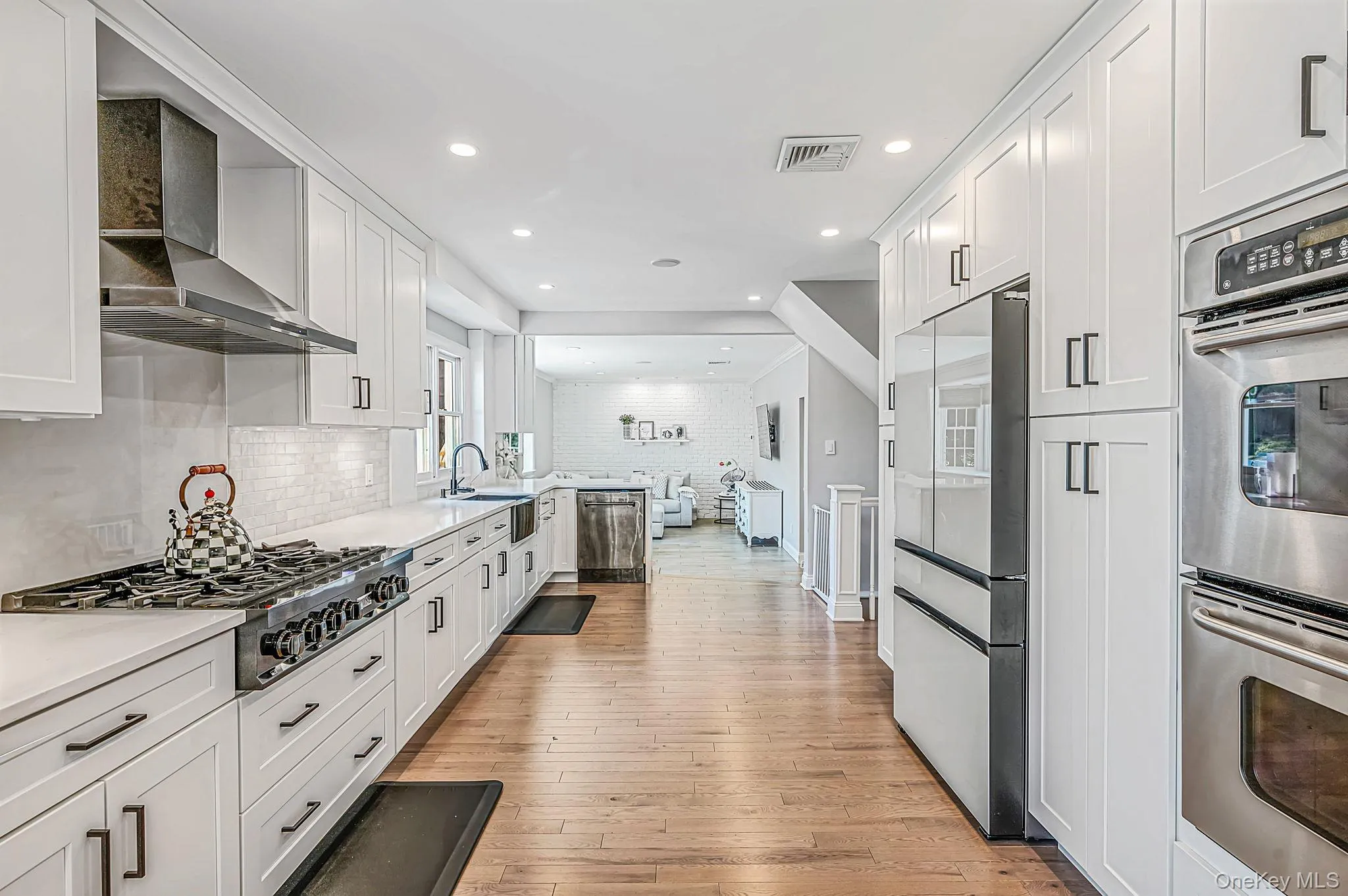 3 Saggese Lane, Smithtown, NY, 5 Bedrooms Bedrooms, 10 Rooms Rooms,4 BathroomsBathrooms,Residential,For Rent,Saggese,0,1048499 3 Saggese Lane, Smithtown, NY, 5 Bedrooms Bedrooms, 10 Rooms Rooms,4 BathroomsBathrooms,Residential,For Rent,Saggese,0,1048499