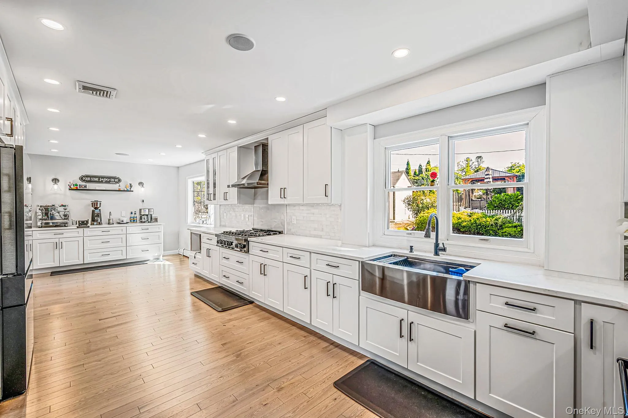 3 Saggese Lane, Smithtown, NY, 5 Bedrooms Bedrooms, 10 Rooms Rooms,4 BathroomsBathrooms,Residential,For Rent,Saggese,0,1048499 3 Saggese Lane, Smithtown, NY, 5 Bedrooms Bedrooms, 10 Rooms Rooms,4 BathroomsBathrooms,Residential,For Rent,Saggese,0,1048499