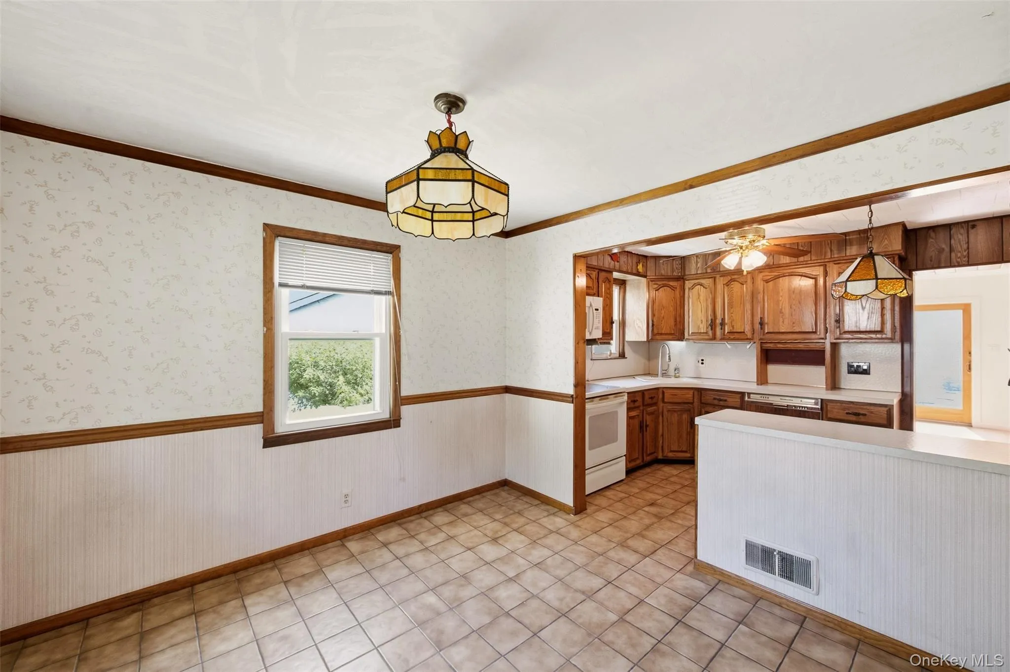 2226 3rd Street, Hempstead, NY, 3 Bedrooms Bedrooms, 7 Rooms Rooms,1 BathroomBathrooms,Residential,For Rent,3rd,0,1048501 2226 3rd Street, Hempstead, NY, 3 Bedrooms Bedrooms, 7 Rooms Rooms,1 BathroomBathrooms,Residential,For Rent,3rd,0,1048501