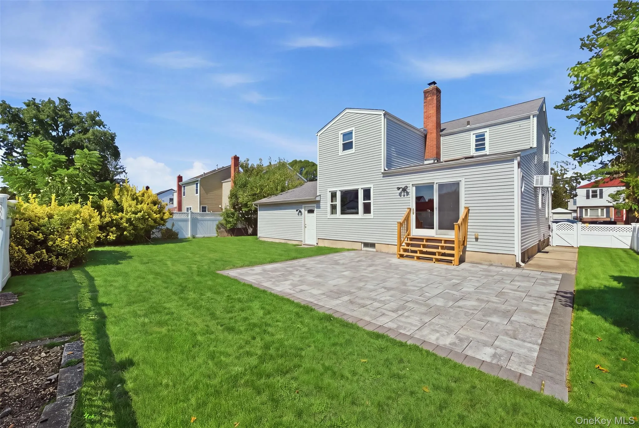 2226 3rd Street, Hempstead, NY, 3 Bedrooms Bedrooms, 7 Rooms Rooms,1 BathroomBathrooms,Residential,For Rent,3rd,0,1048501 2226 3rd Street, Hempstead, NY, 3 Bedrooms Bedrooms, 7 Rooms Rooms,1 BathroomBathrooms,Residential,For Rent,3rd,0,1048501