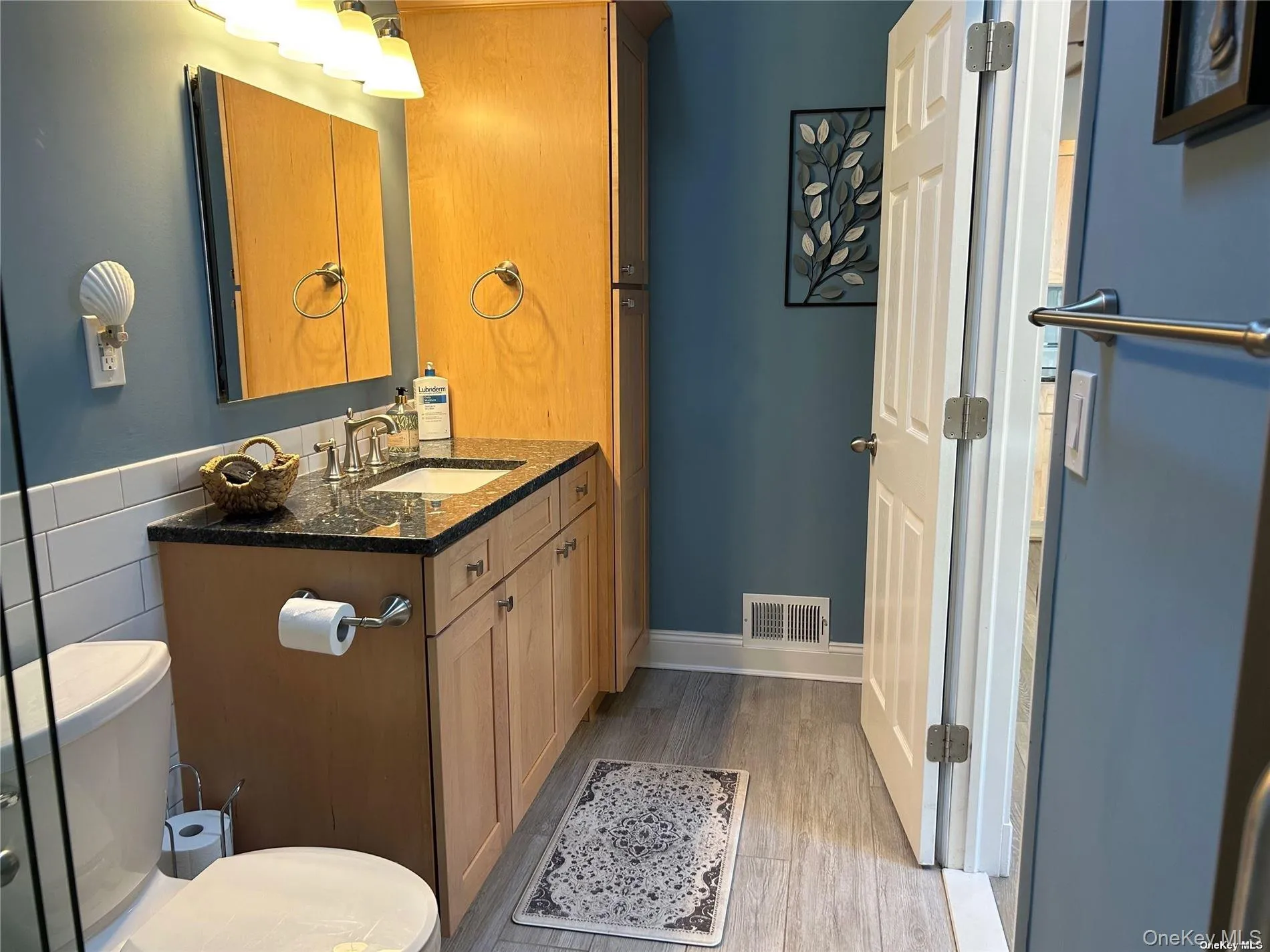 23 Locust Avenue, Oyster Bay, NY, 2 Bedrooms Bedrooms, 5 Rooms Rooms,2 BathroomsBathrooms,Residential Lease,For Rent,Locust,0,1048505 23 Locust Avenue, Oyster Bay, NY, 2 Bedrooms Bedrooms, 5 Rooms Rooms,2 BathroomsBathrooms,Residential Lease,For Rent,Locust,0,1048505
