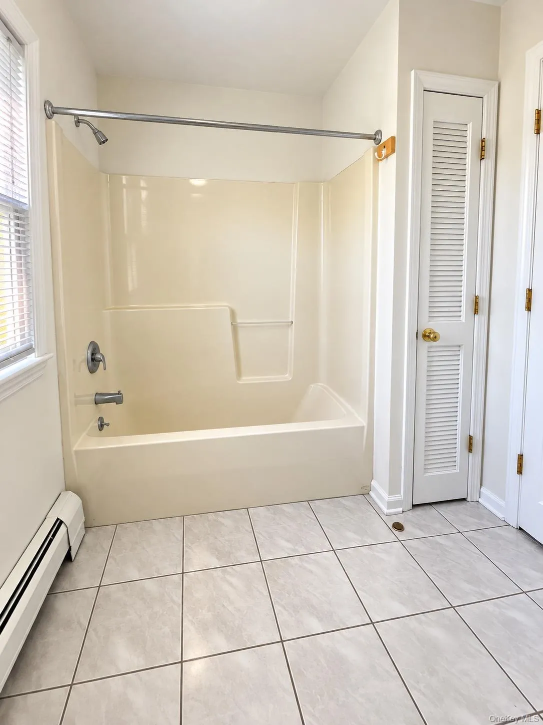 110 Railroad Avenue, Haverstraw, NY, 2 Bedroom Bedrooms, 4 Room Rooms,1 BathroomBathrooms,Residential Lease,For Rent,Railroad,0,1048506 110 Railroad Avenue, Haverstraw, NY, 2 Bedroom Bedrooms, 4 Room Rooms,1 BathroomBathrooms,Residential Lease,For Rent,Railroad,0,1048506