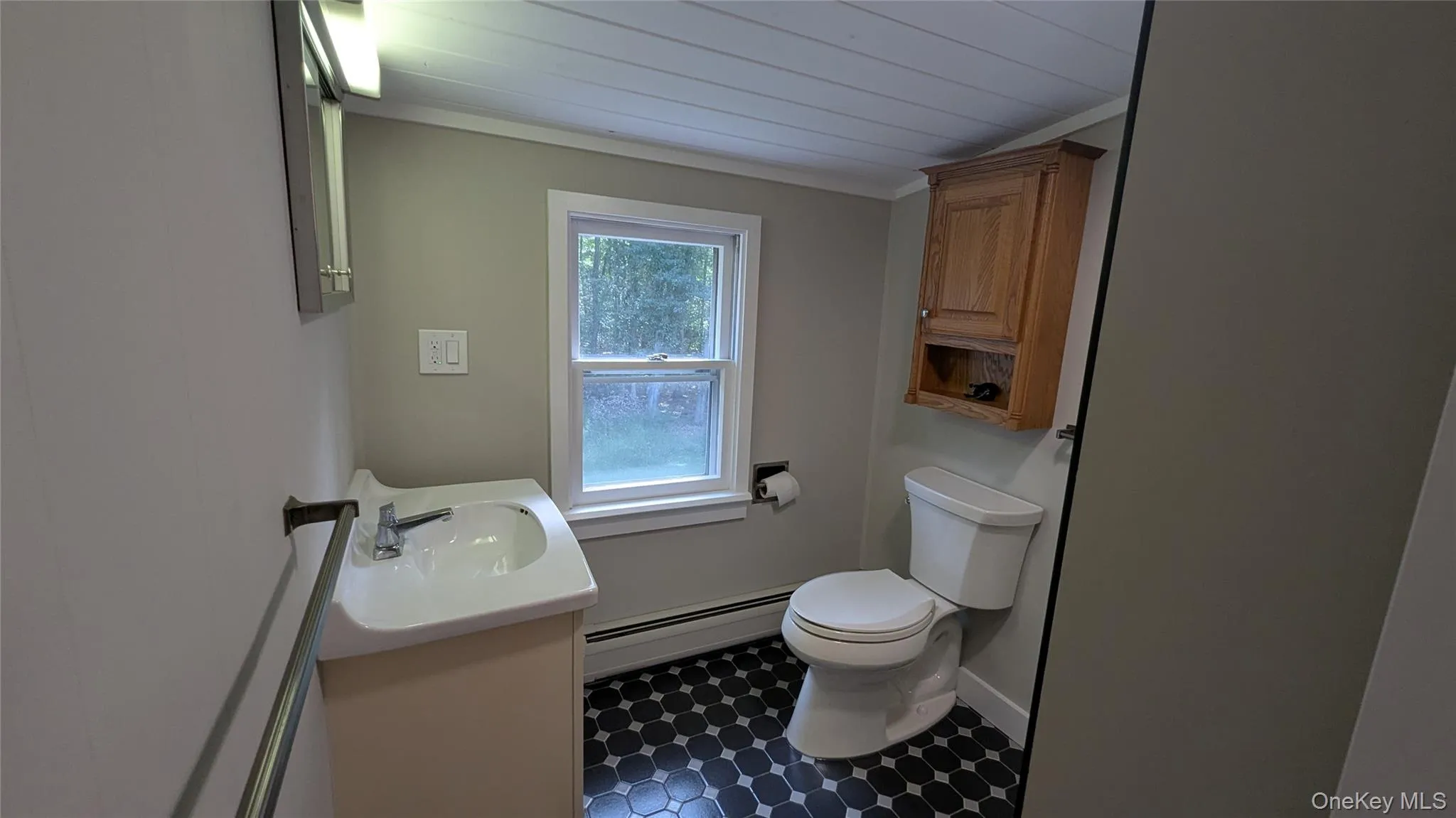 2nd Floor Bathroom 2nd Floor Bathroom