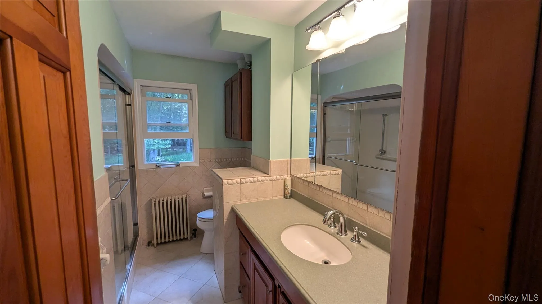 1st Floor Bathroom 1st Floor Bathroom