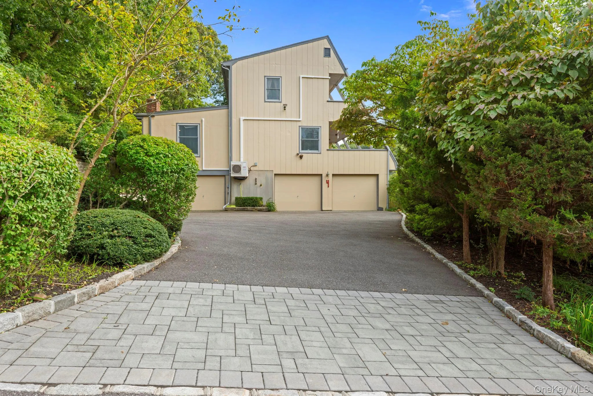 4 Hill Dale Avenue, Brookhaven, NY, 4 Bedrooms Bedrooms, 10 Rooms Rooms,3 BathroomsBathrooms,Residential,For Rent,Hill Dale,0,1048513 4 Hill Dale Avenue, Brookhaven, NY, 4 Bedrooms Bedrooms, 10 Rooms Rooms,3 BathroomsBathrooms,Residential,For Rent,Hill Dale,0,1048513