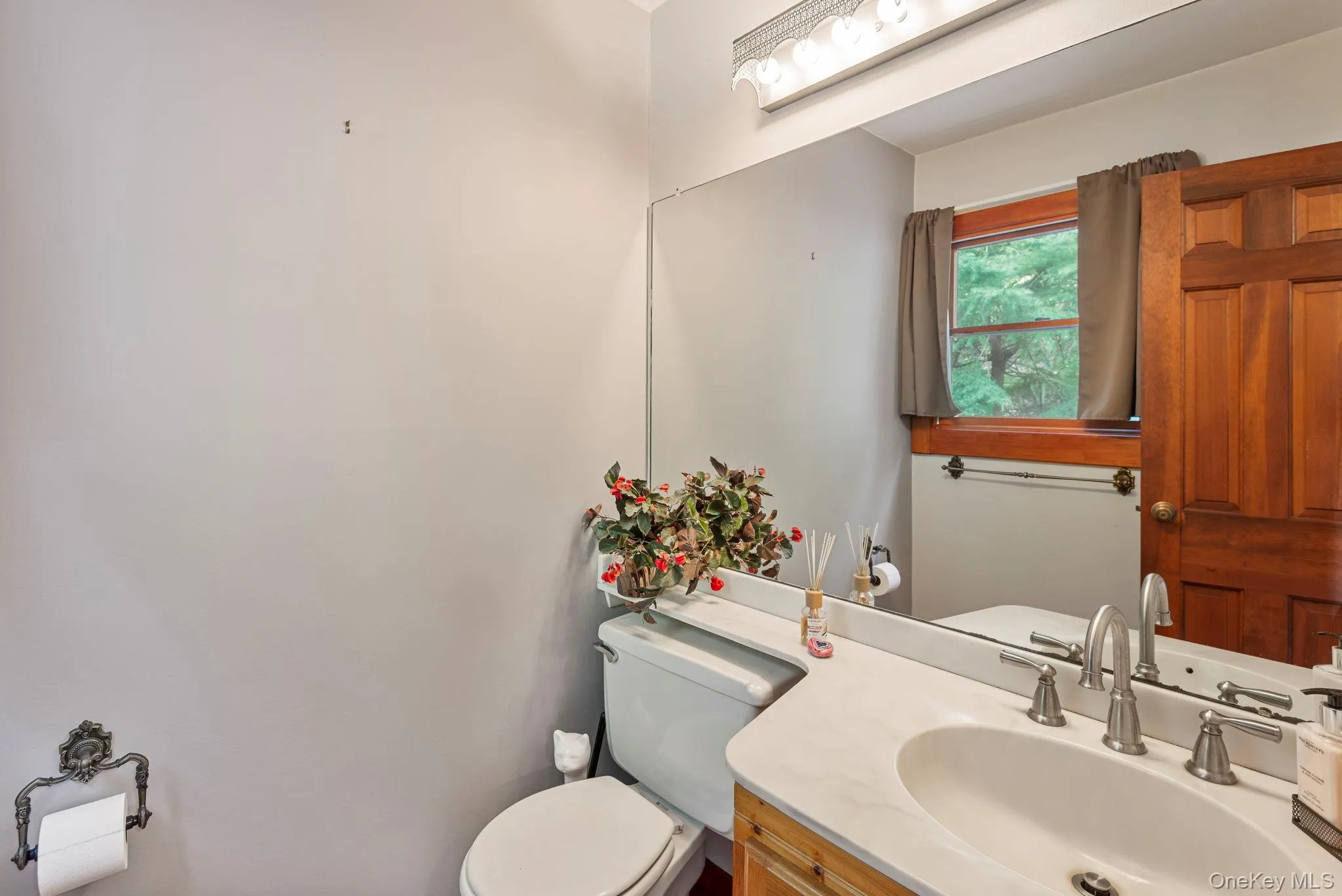4 Hill Dale Avenue, Brookhaven, NY, 4 Bedrooms Bedrooms, 10 Rooms Rooms,3 BathroomsBathrooms,Residential,For Rent,Hill Dale,0,1048513 4 Hill Dale Avenue, Brookhaven, NY, 4 Bedrooms Bedrooms, 10 Rooms Rooms,3 BathroomsBathrooms,Residential,For Rent,Hill Dale,0,1048513