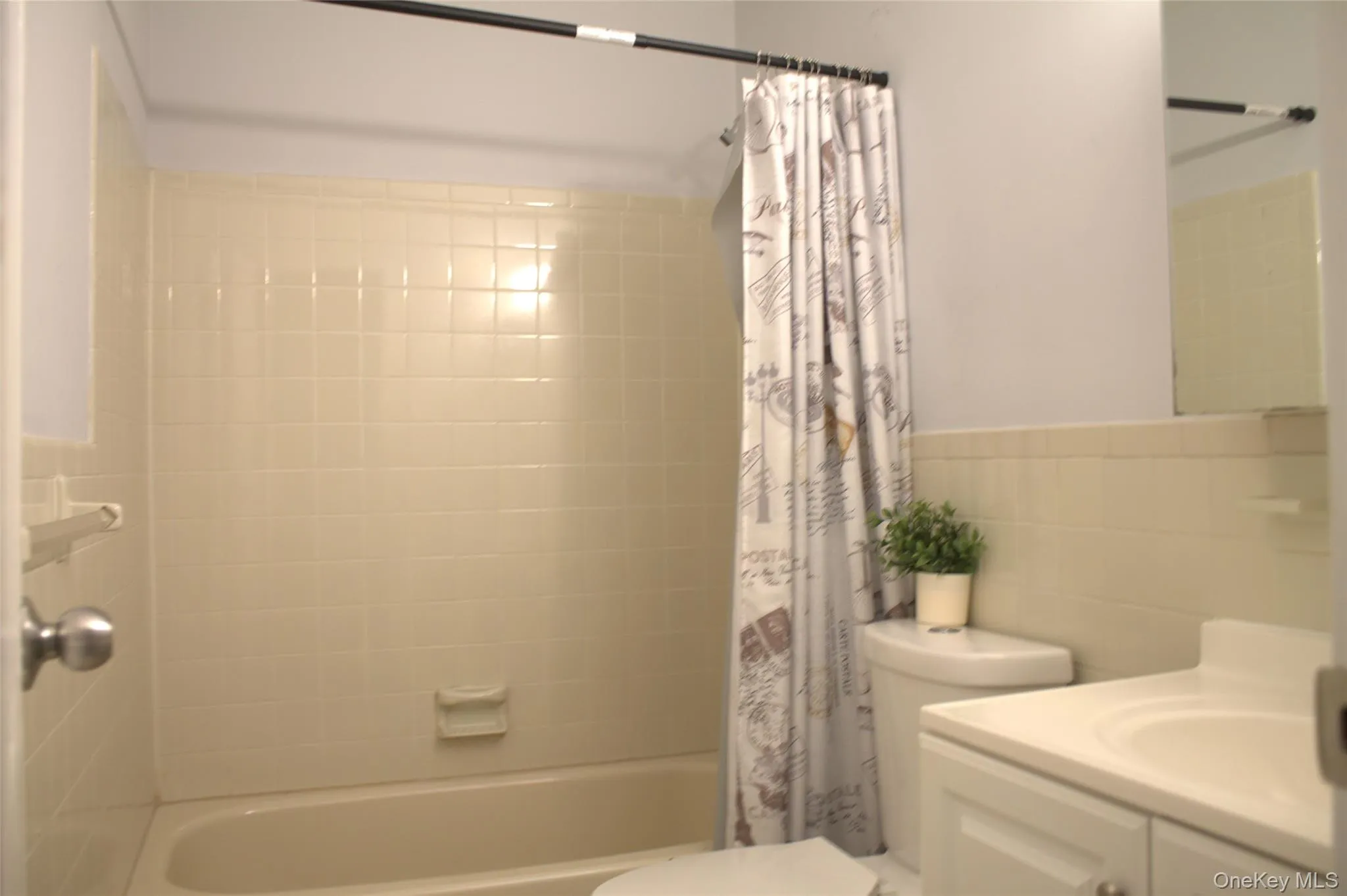 82 Yale Avenue, Islip, NY, 8 Bedrooms Bedrooms, 14 Rooms Rooms,6 BathroomsBathrooms,Residential,For Rent,Yale,0,1048517 82 Yale Avenue, Islip, NY, 8 Bedrooms Bedrooms, 14 Rooms Rooms,6 BathroomsBathrooms,Residential,For Rent,Yale,0,1048517