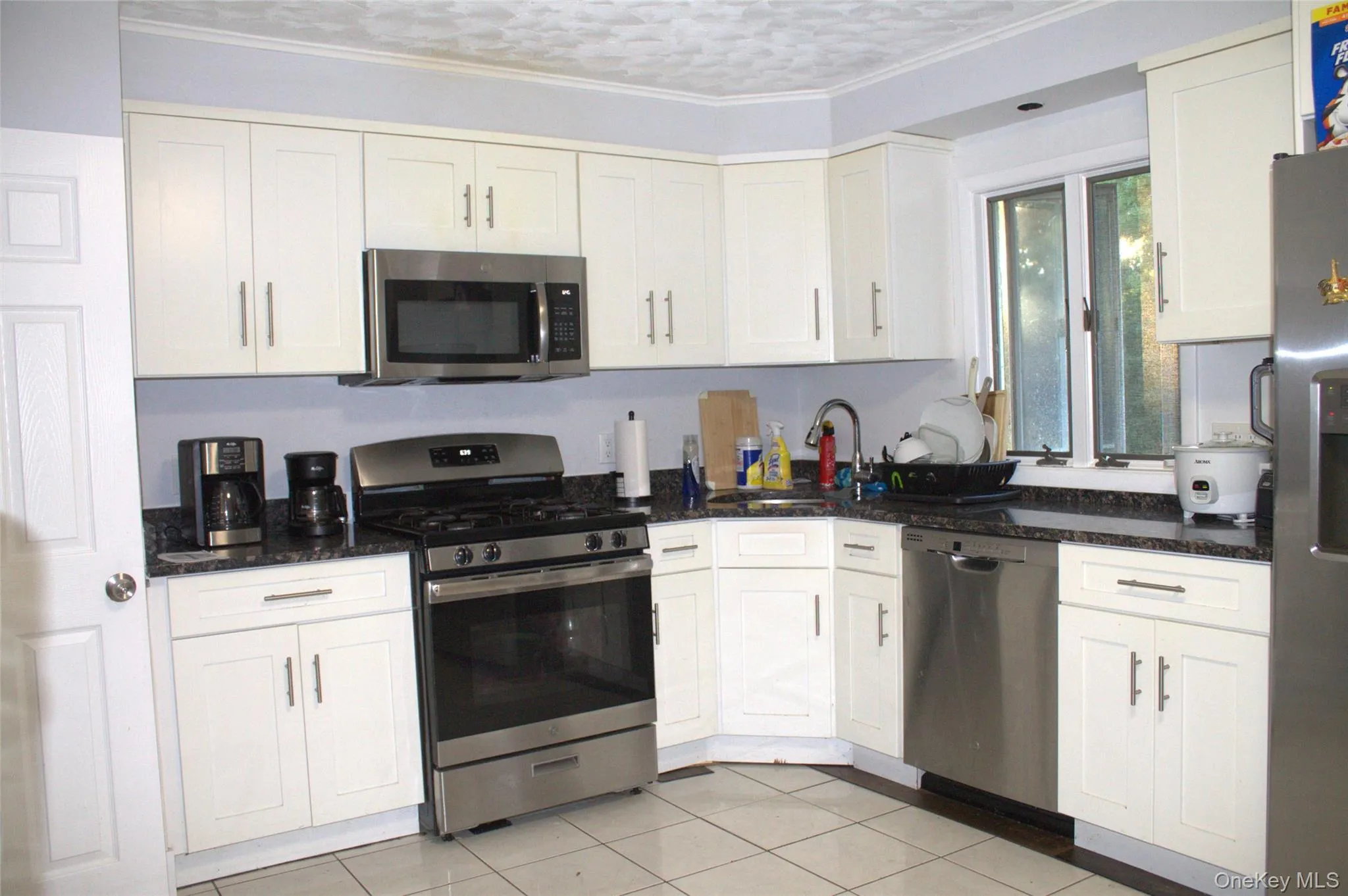 82 Yale Avenue, Islip, NY, 8 Bedrooms Bedrooms, 14 Rooms Rooms,6 BathroomsBathrooms,Residential,For Rent,Yale,0,1048517 82 Yale Avenue, Islip, NY, 8 Bedrooms Bedrooms, 14 Rooms Rooms,6 BathroomsBathrooms,Residential,For Rent,Yale,0,1048517