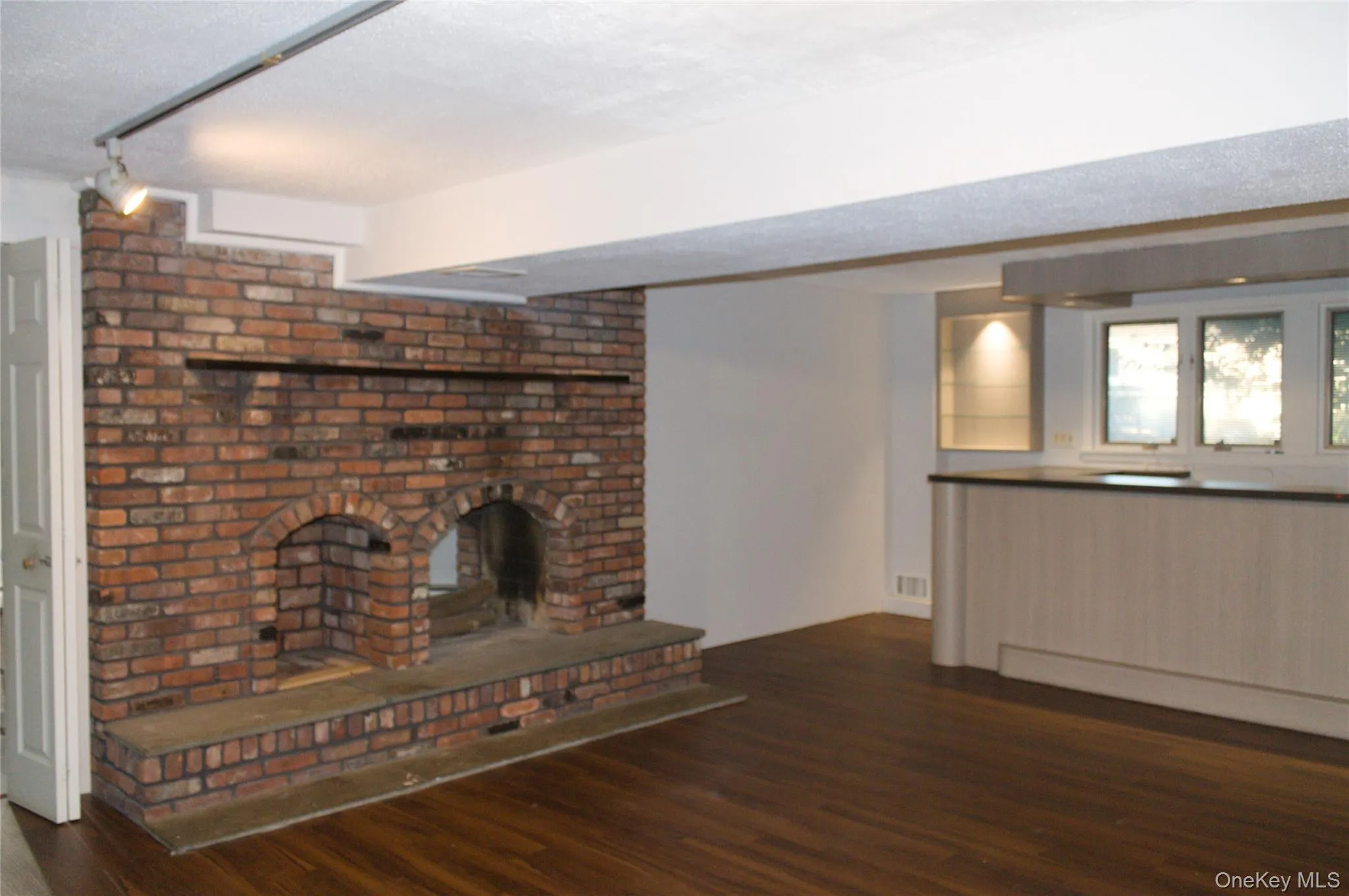 82 Yale Avenue, Islip, NY, 8 Bedrooms Bedrooms, 14 Rooms Rooms,6 BathroomsBathrooms,Residential,For Rent,Yale,0,1048517 82 Yale Avenue, Islip, NY, 8 Bedrooms Bedrooms, 14 Rooms Rooms,6 BathroomsBathrooms,Residential,For Rent,Yale,0,1048517
