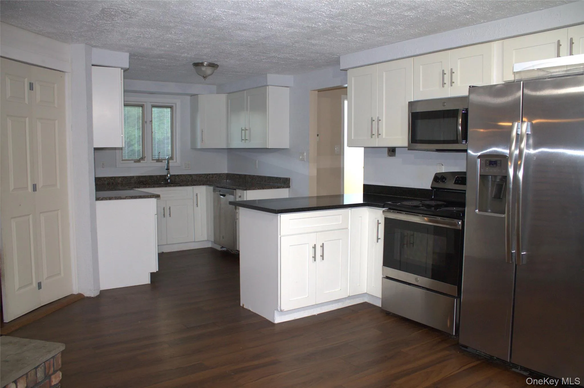 82 Yale Avenue, Islip, NY, 8 Bedrooms Bedrooms, 14 Rooms Rooms,6 BathroomsBathrooms,Residential,For Rent,Yale,0,1048517 82 Yale Avenue, Islip, NY, 8 Bedrooms Bedrooms, 14 Rooms Rooms,6 BathroomsBathrooms,Residential,For Rent,Yale,0,1048517