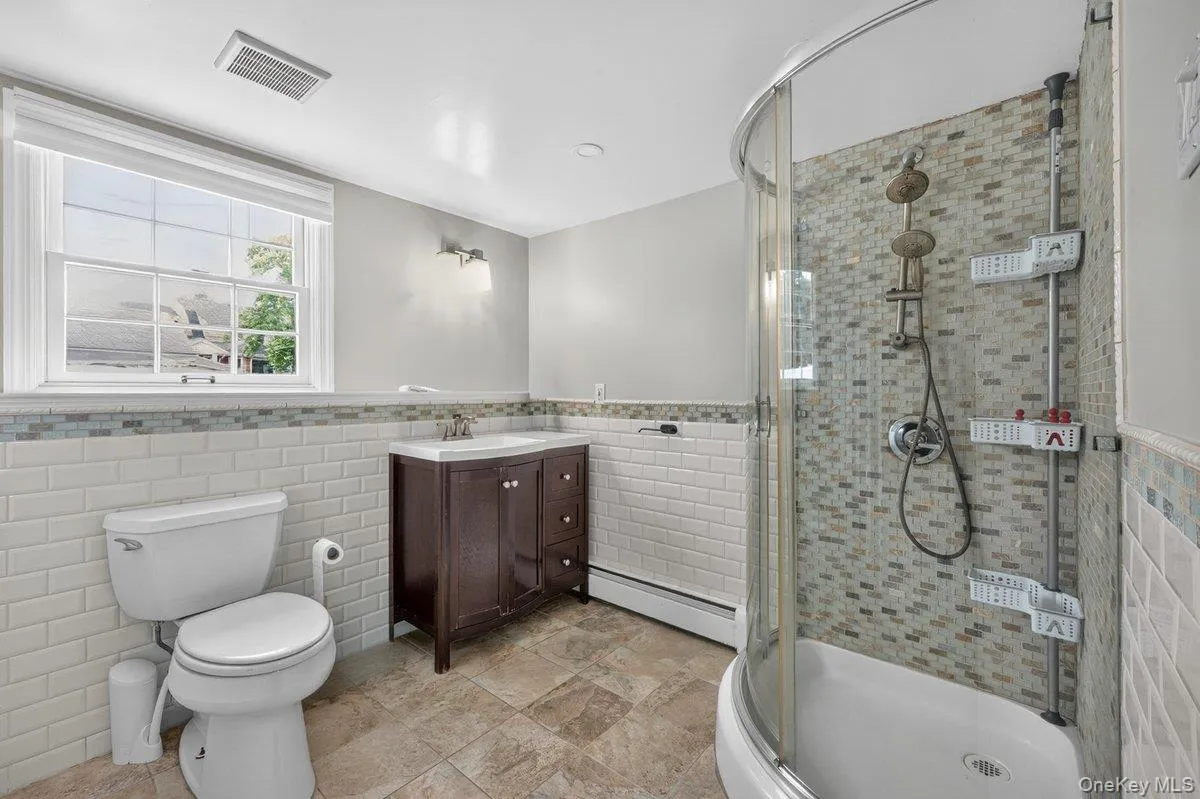 61 Carleton Avenue, Babylon, NY, 4 Bedrooms Bedrooms, 8 Rooms Rooms,2 BathroomsBathrooms,Residential,For Rent,Carleton,0,1048520 61 Carleton Avenue, Babylon, NY, 4 Bedrooms Bedrooms, 8 Rooms Rooms,2 BathroomsBathrooms,Residential,For Rent,Carleton,0,1048520