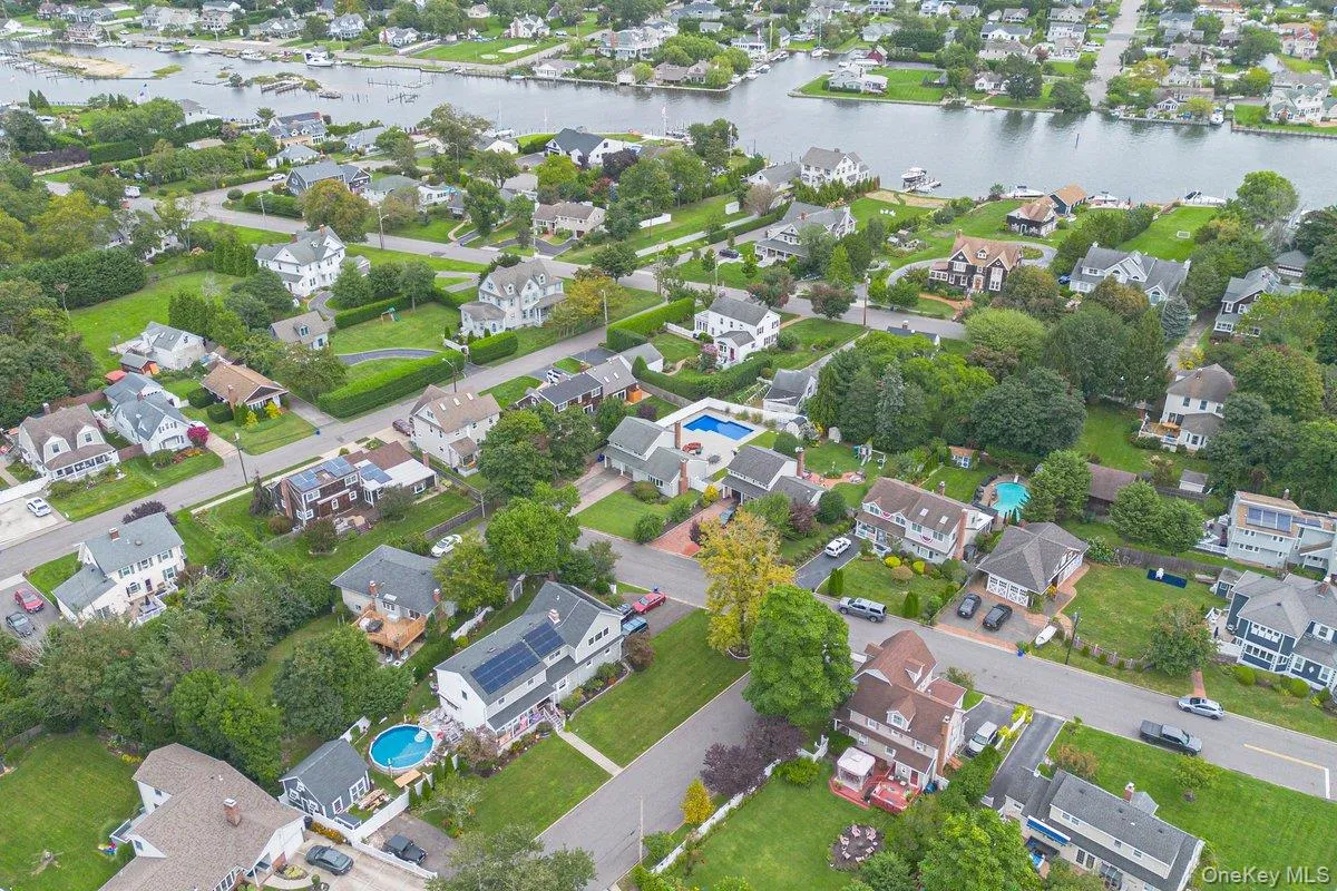 61 Carleton Avenue, Babylon, NY, 4 Bedrooms Bedrooms, 8 Rooms Rooms,2 BathroomsBathrooms,Residential,For Rent,Carleton,0,1048520 61 Carleton Avenue, Babylon, NY, 4 Bedrooms Bedrooms, 8 Rooms Rooms,2 BathroomsBathrooms,Residential,For Rent,Carleton,0,1048520