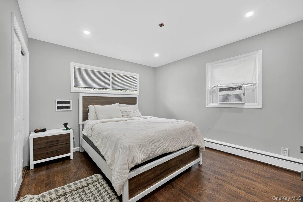 61 Carleton Avenue, Babylon, NY, 4 Bedrooms Bedrooms, 8 Rooms Rooms,2 BathroomsBathrooms,Residential,For Rent,Carleton,0,1048520 61 Carleton Avenue, Babylon, NY, 4 Bedrooms Bedrooms, 8 Rooms Rooms,2 BathroomsBathrooms,Residential,For Rent,Carleton,0,1048520